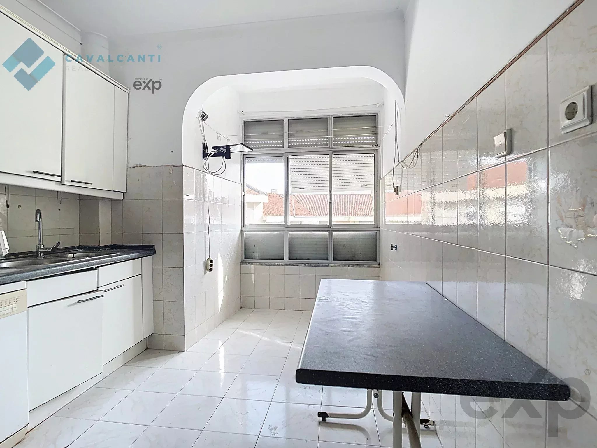 Three‑bedroom apartment for refurbishment in the heart of Carnaxide 86827812 image 10