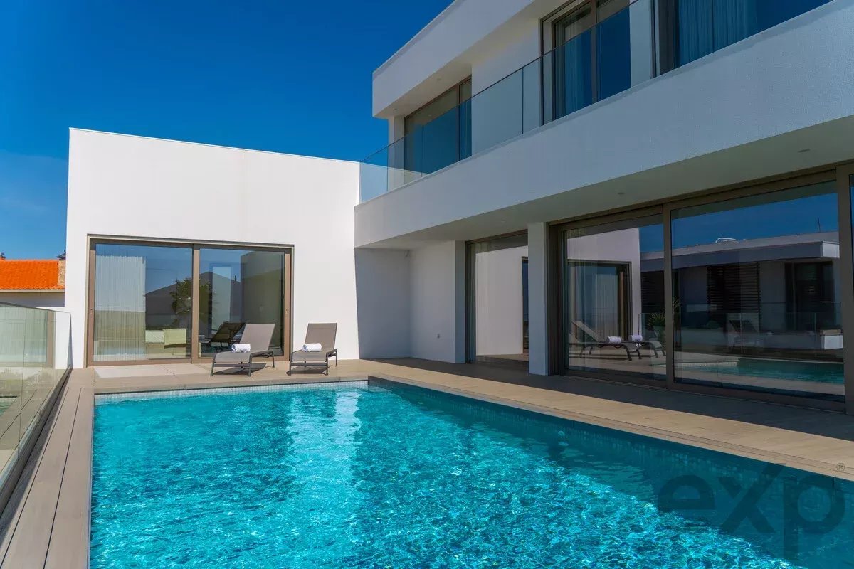 Moradia à venda em Lourinhã e Atalaia, 455 m²