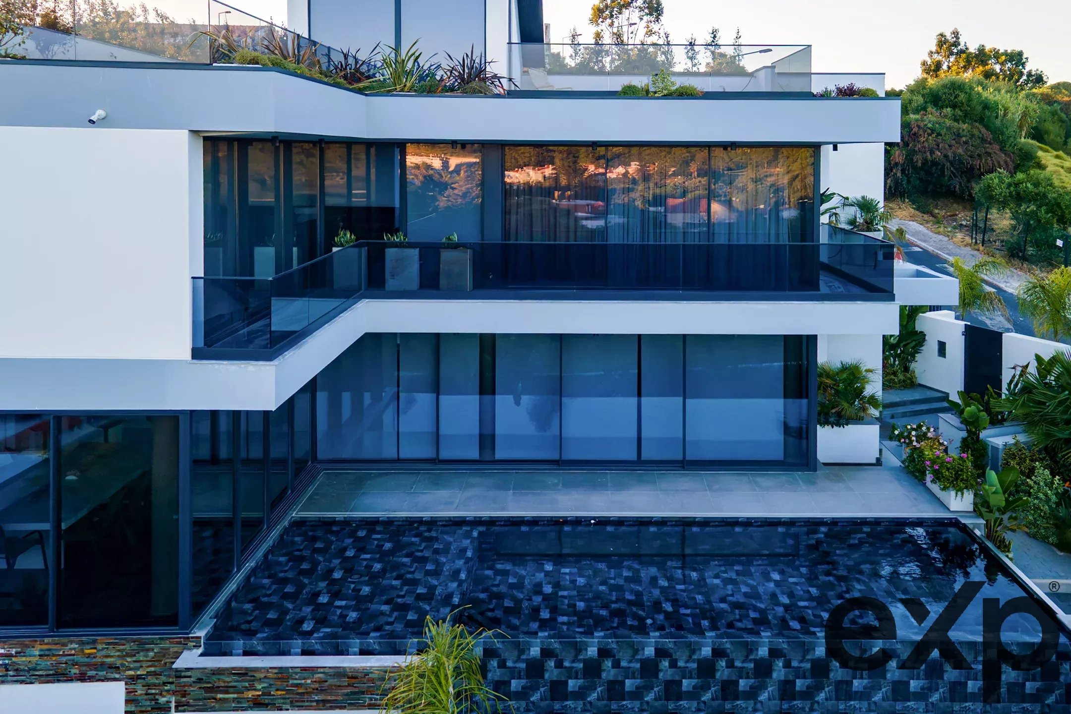 Luxury Unique Home in the Estoril Gulf, T3 Suites with Private Resort 86843974 image 11