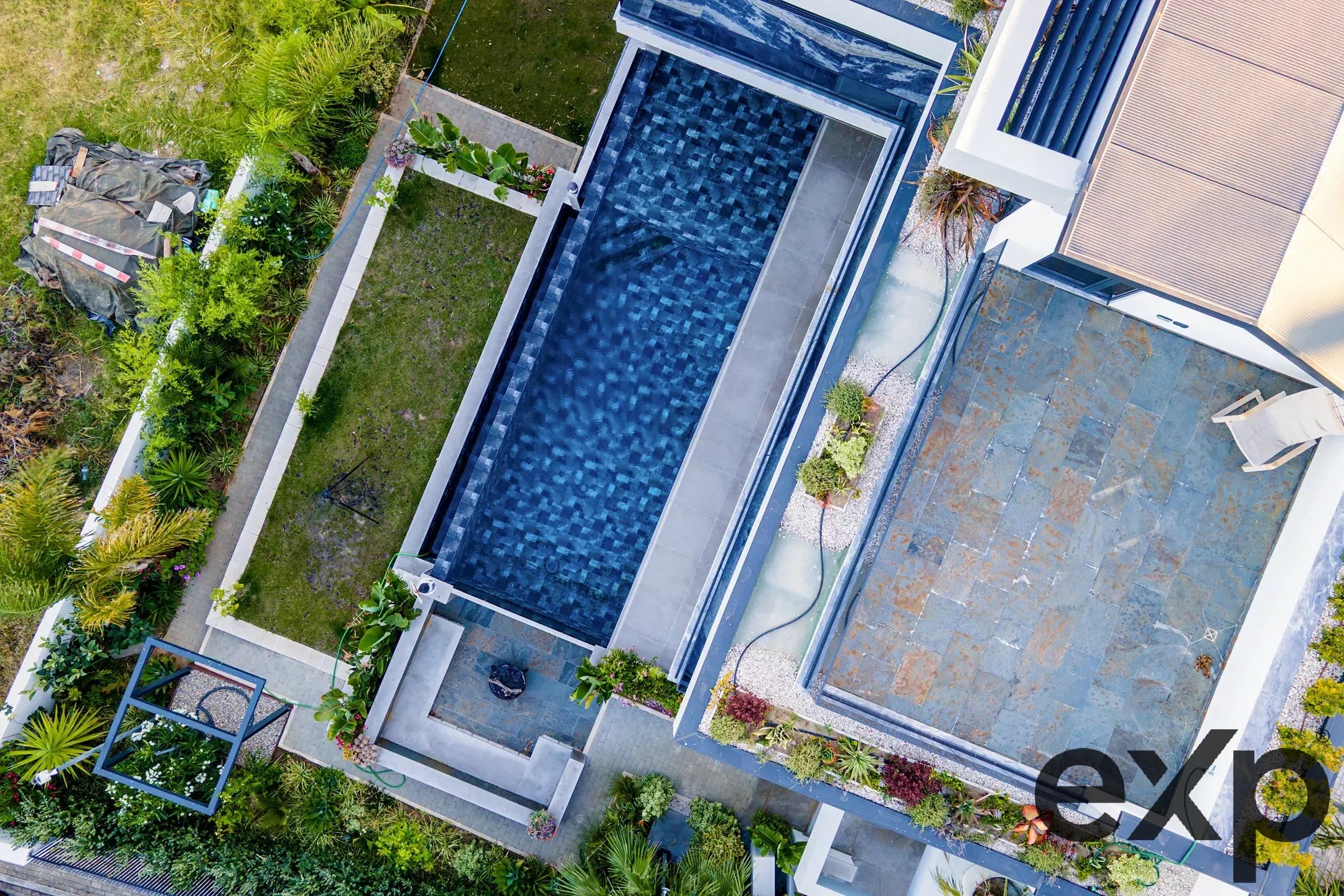 Luxury Unique Home in the Estoril Gulf, T3 Suites with Private Resort 86843974 image 9