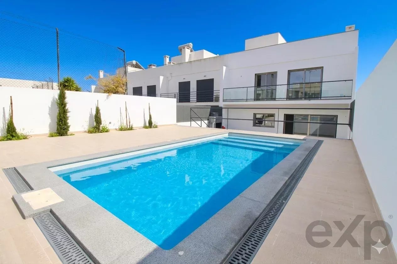 Luxury Home V3 + 1 with Saltwater Swimming Pool 86869753 image 14