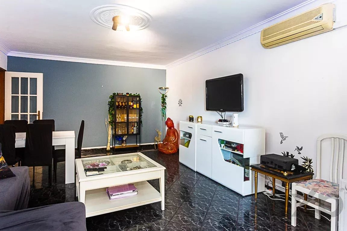 Apartamento T2 em Olhão com varanda e terraço coberto | Excelente localização