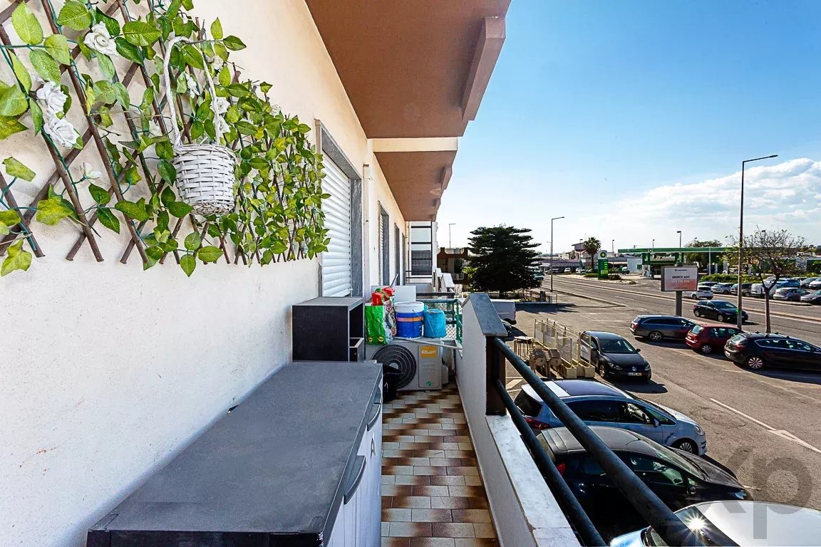 Apartment T2 in Olhão with balcony and covered terrace, excellent location 86879591 image 27