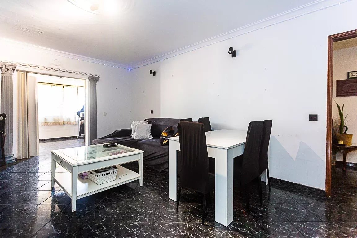Apartment T2 in Olhão with balcony and covered terrace, excellent location 86879591 image 9