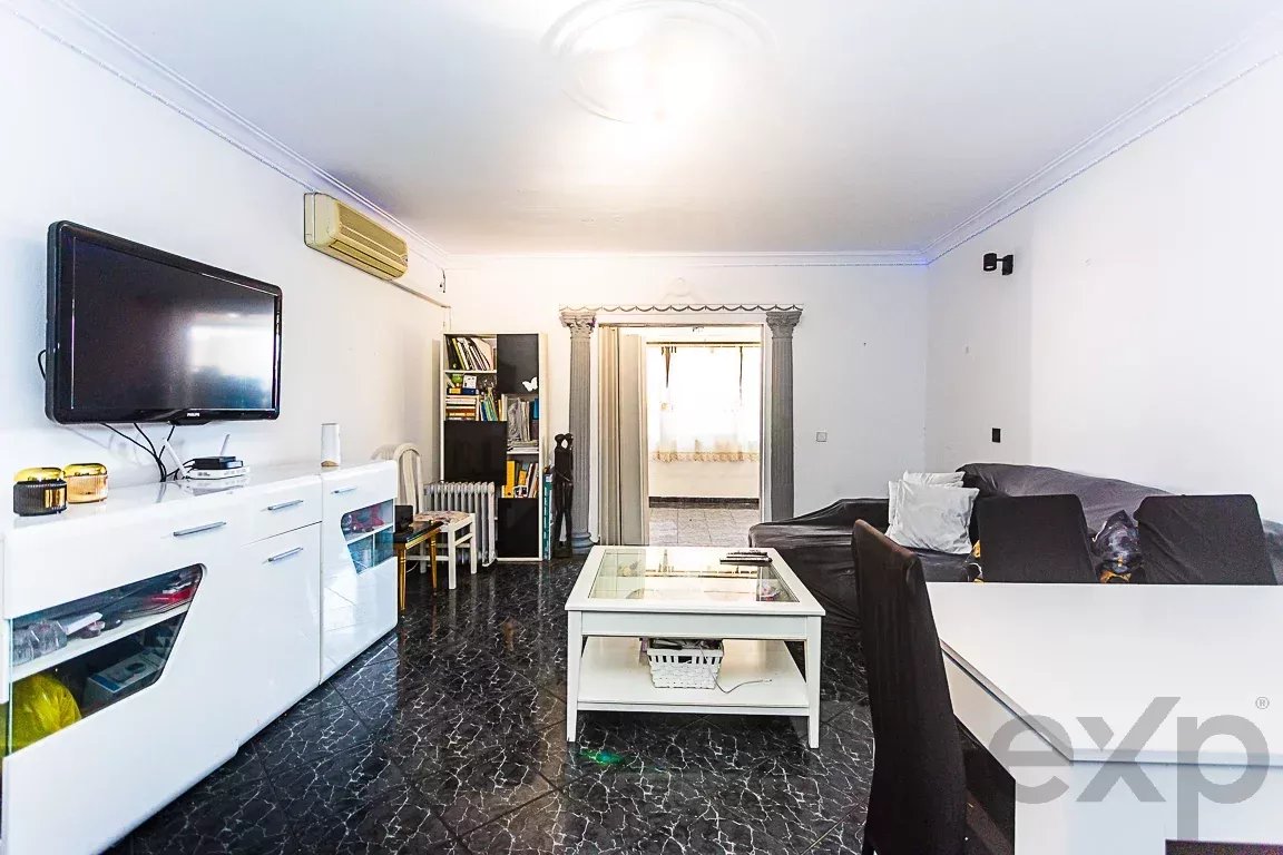 Apartamento T2 em Olhão com varanda e terraço coberto | Excelente localização