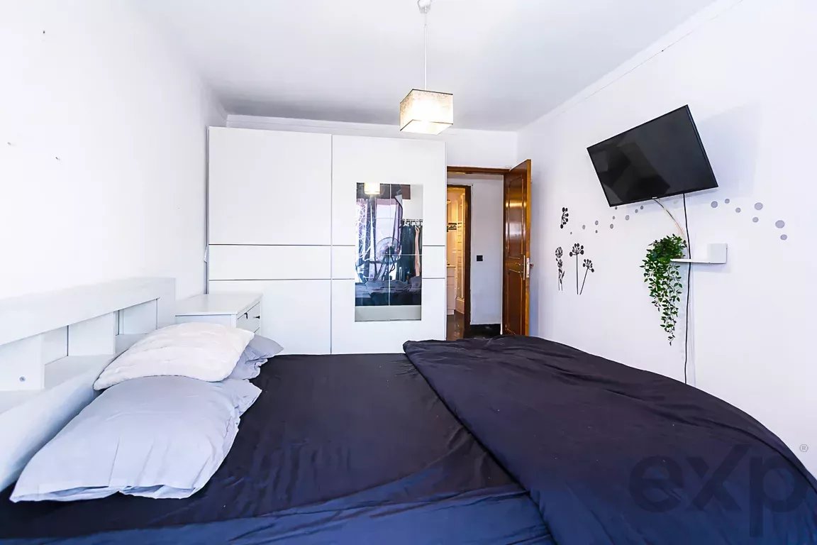Apartment T2 in Olhão with balcony and covered terrace, excellent location 86879591 image 19
