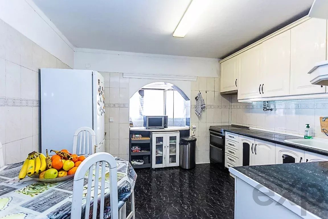 Apartment T2 in Olhão with balcony and covered terrace, excellent location 86879591 image 10