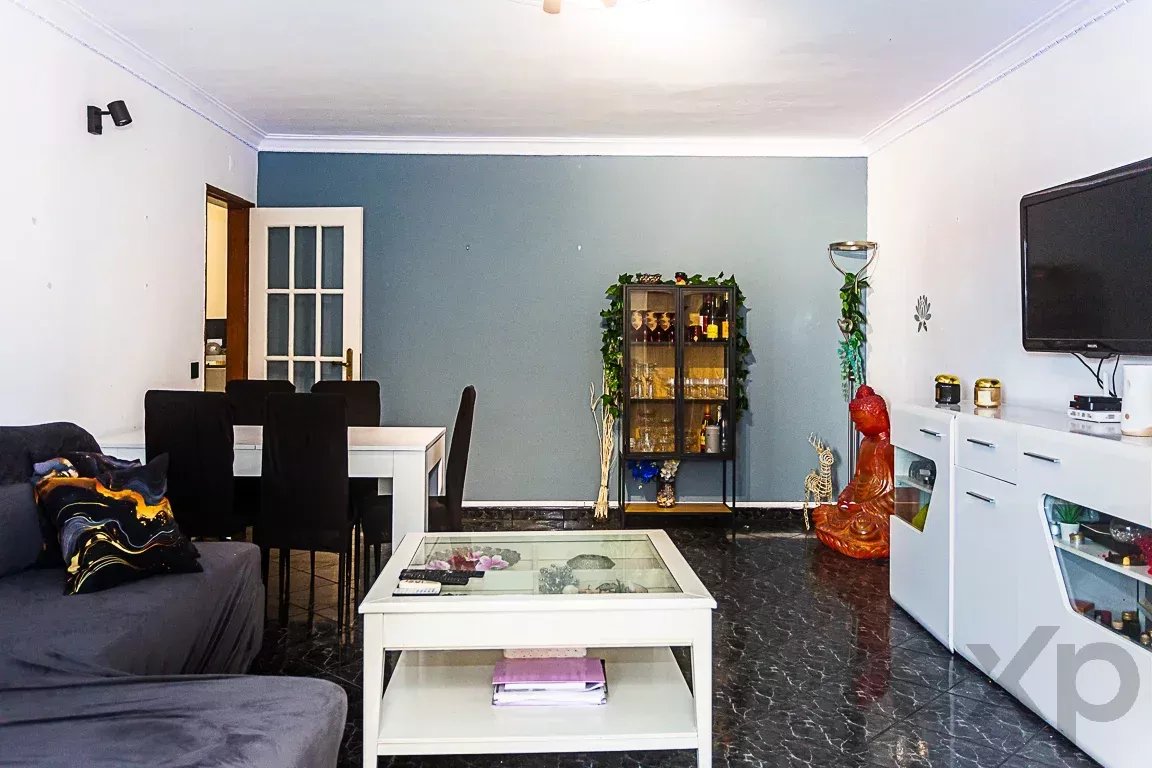 Apartamento T2 em Olhão com varanda e terraço coberto | Excelente localização