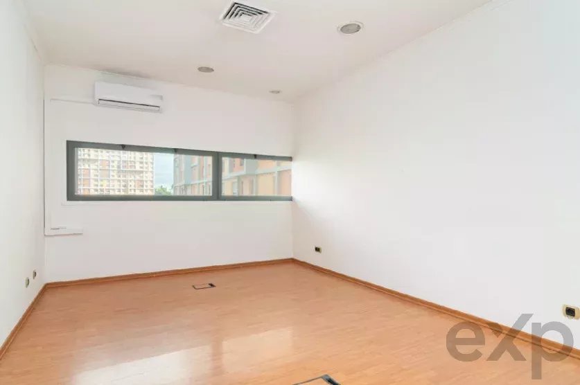 Spacious office with dedicated parking spaces 86883564 image 15