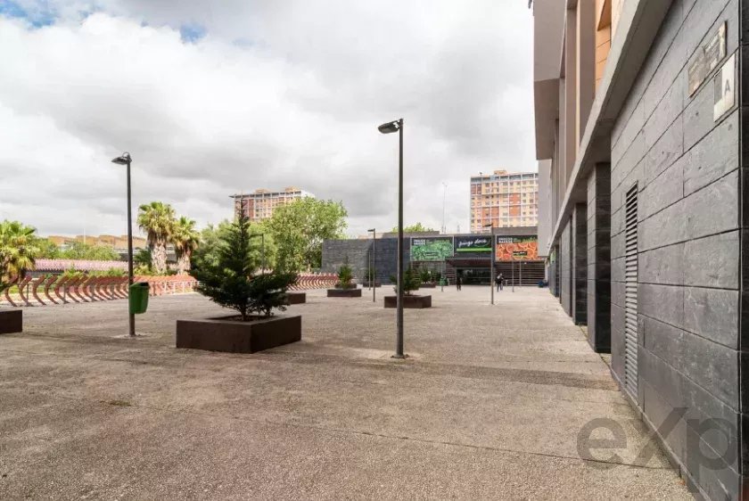 Spacious office with dedicated parking spaces 86883564 image 31