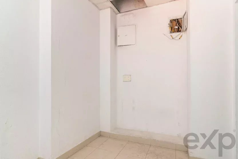 Spacious office with dedicated parking spaces 86883564 image 22
