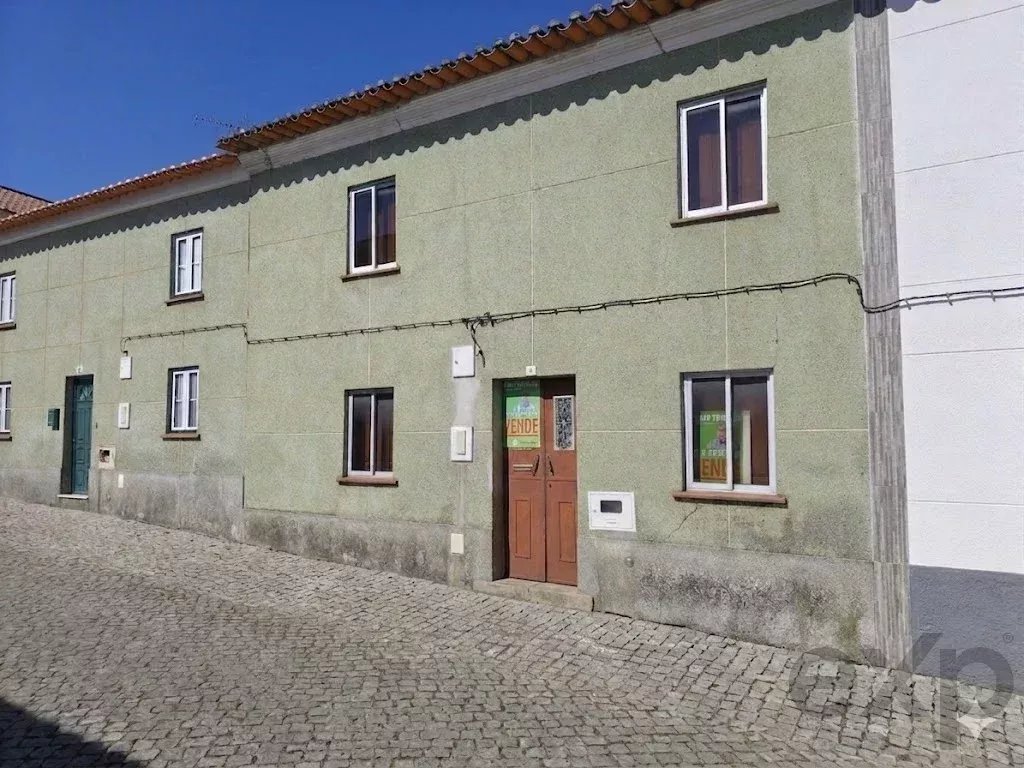 Casa T3 típica em Vale de Gaviões, Margem