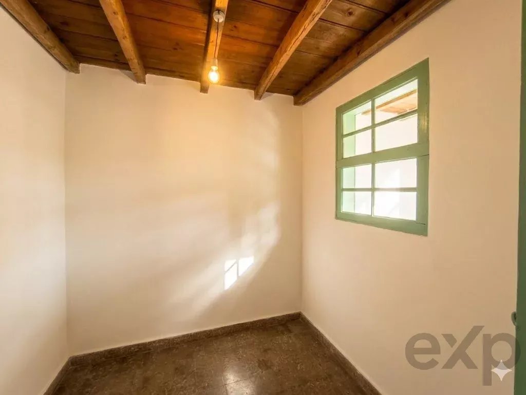 Casa T3 típica em Vale de Gaviões, Margem