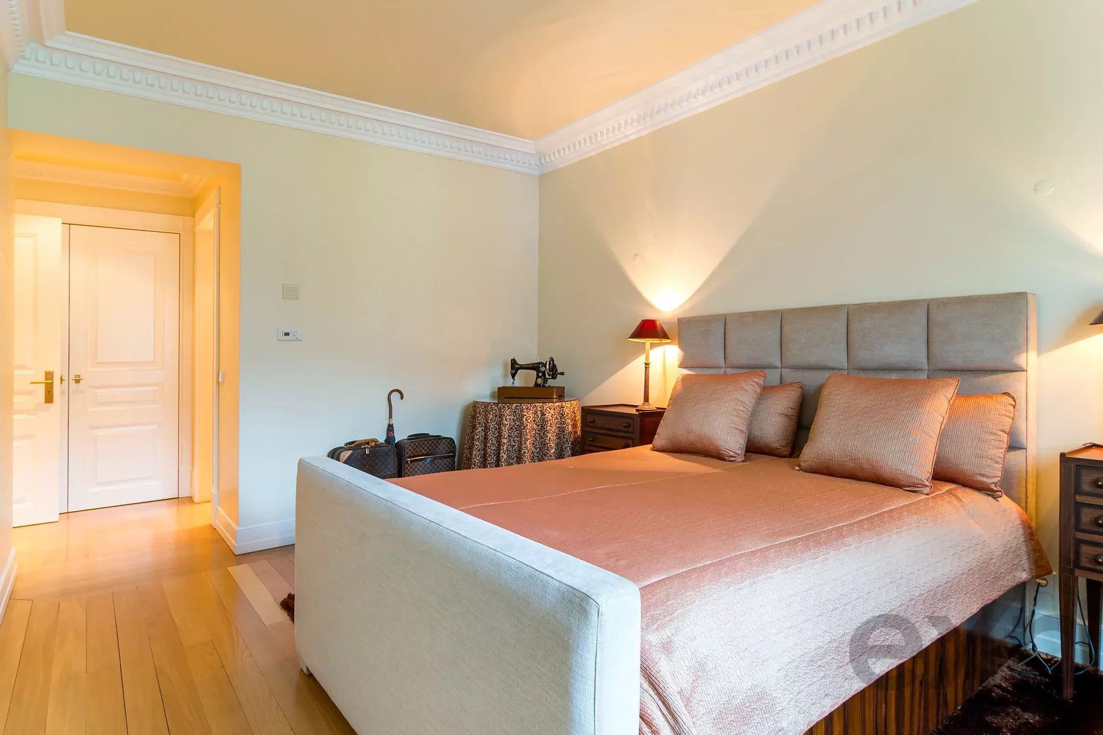 The epitome of luxury and security in the heart of Lisbon 86892654 image 16