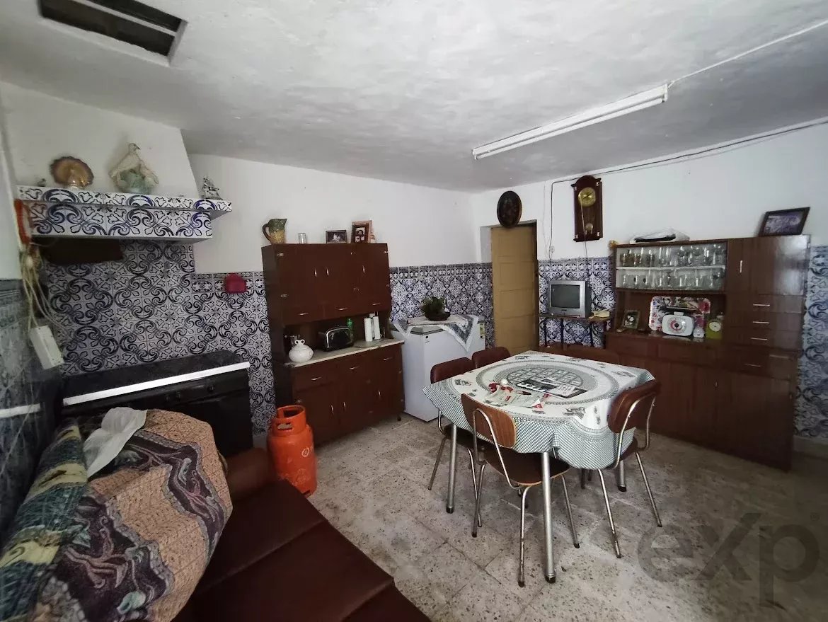 Moradia à venda em Comenda, Rua 5 de Outubro 17, 6040-041 Comenda, 83 m²