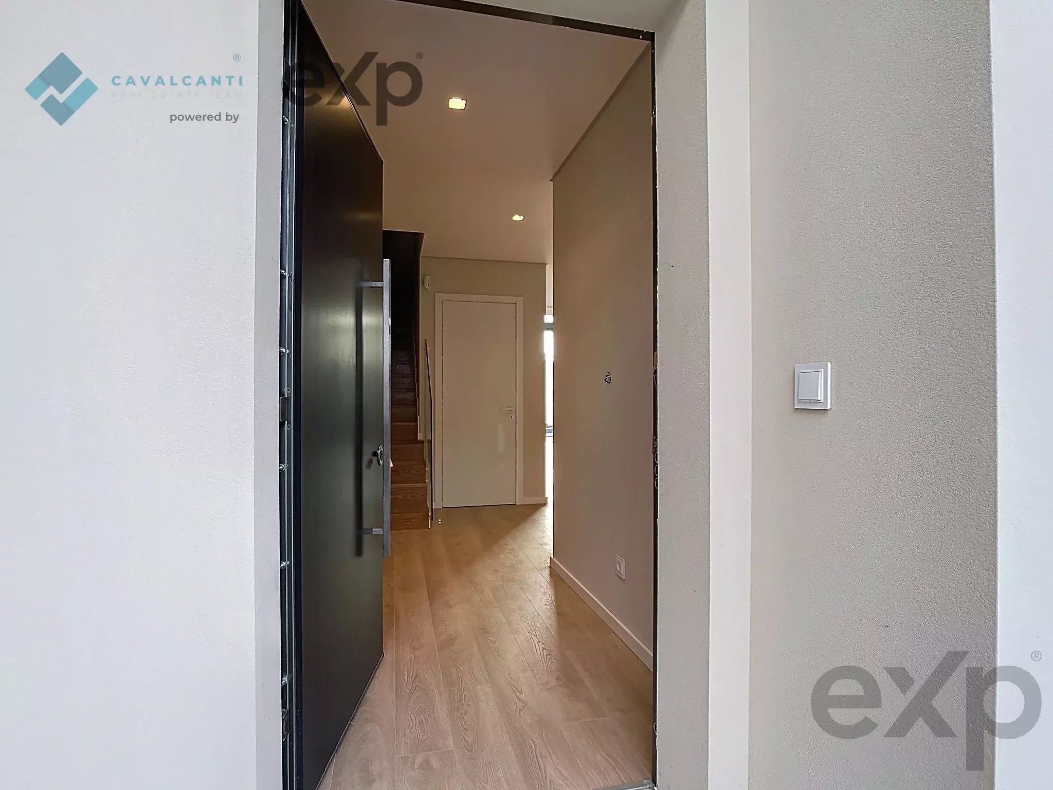 Moradia Contemporânea T4 em Condomínio Privado — Murches, Cascais