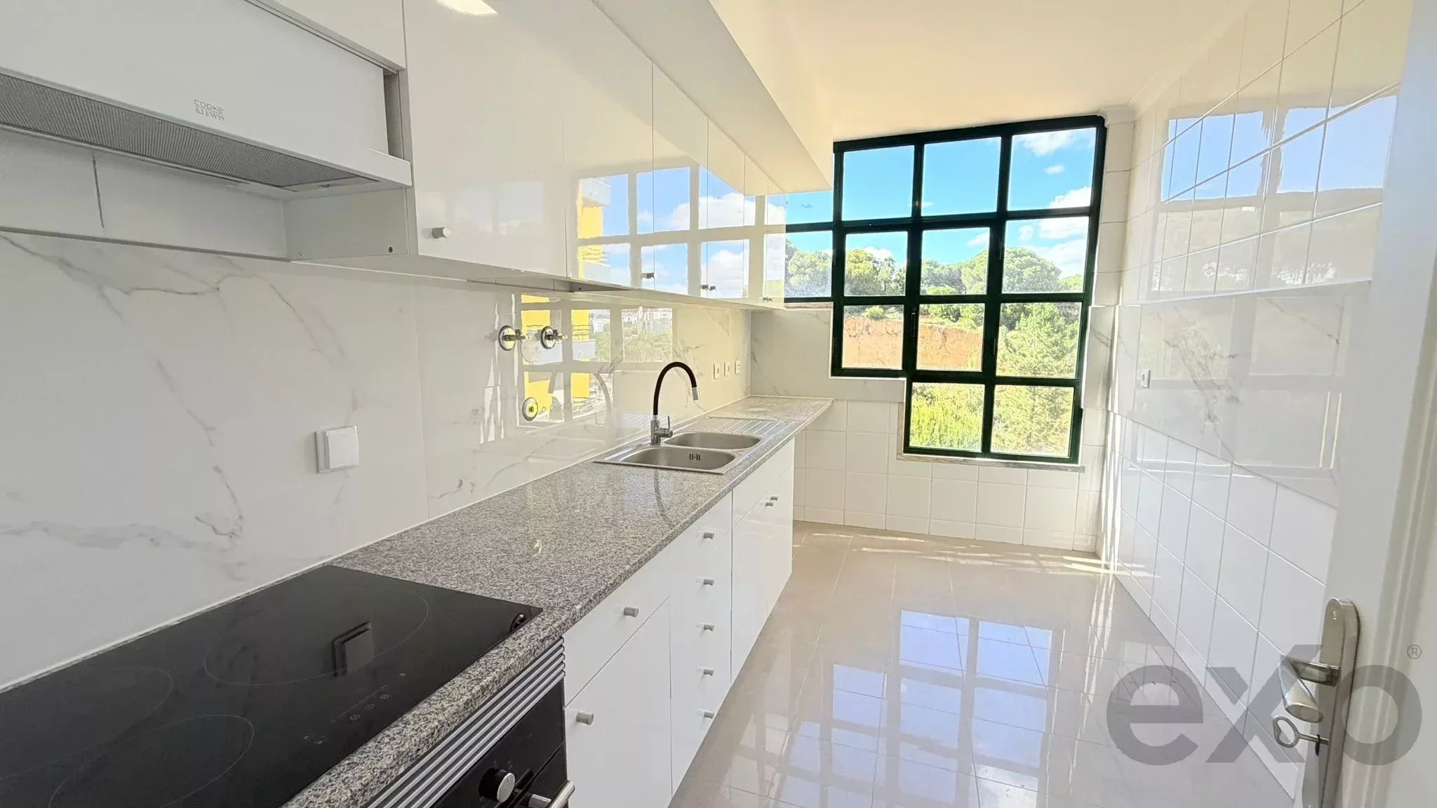 Apartamento T3 Feijó, Almada remodelado