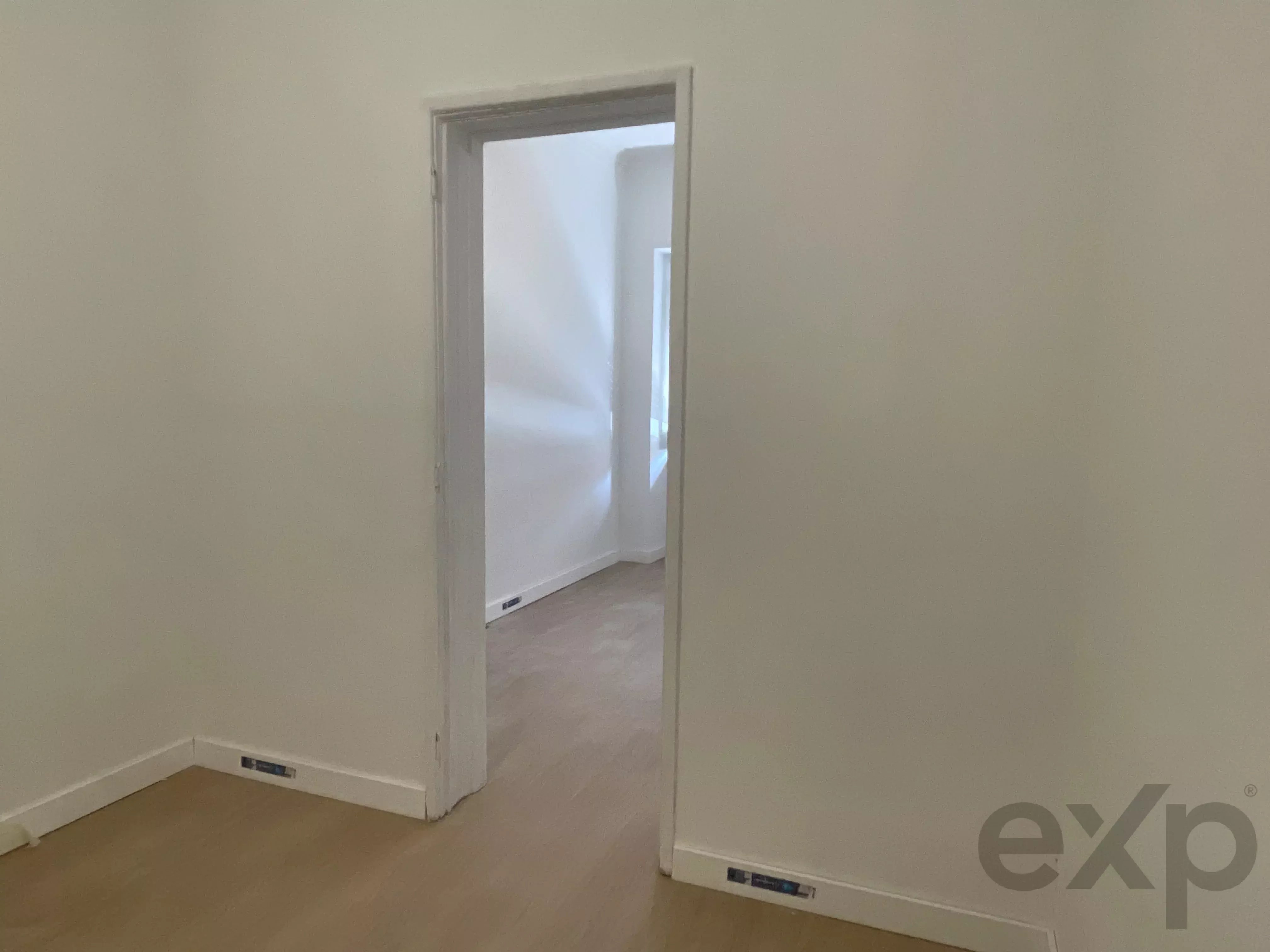 T3 com charme e logradouro Para Remodelar – Lisboa 86916807 image 22