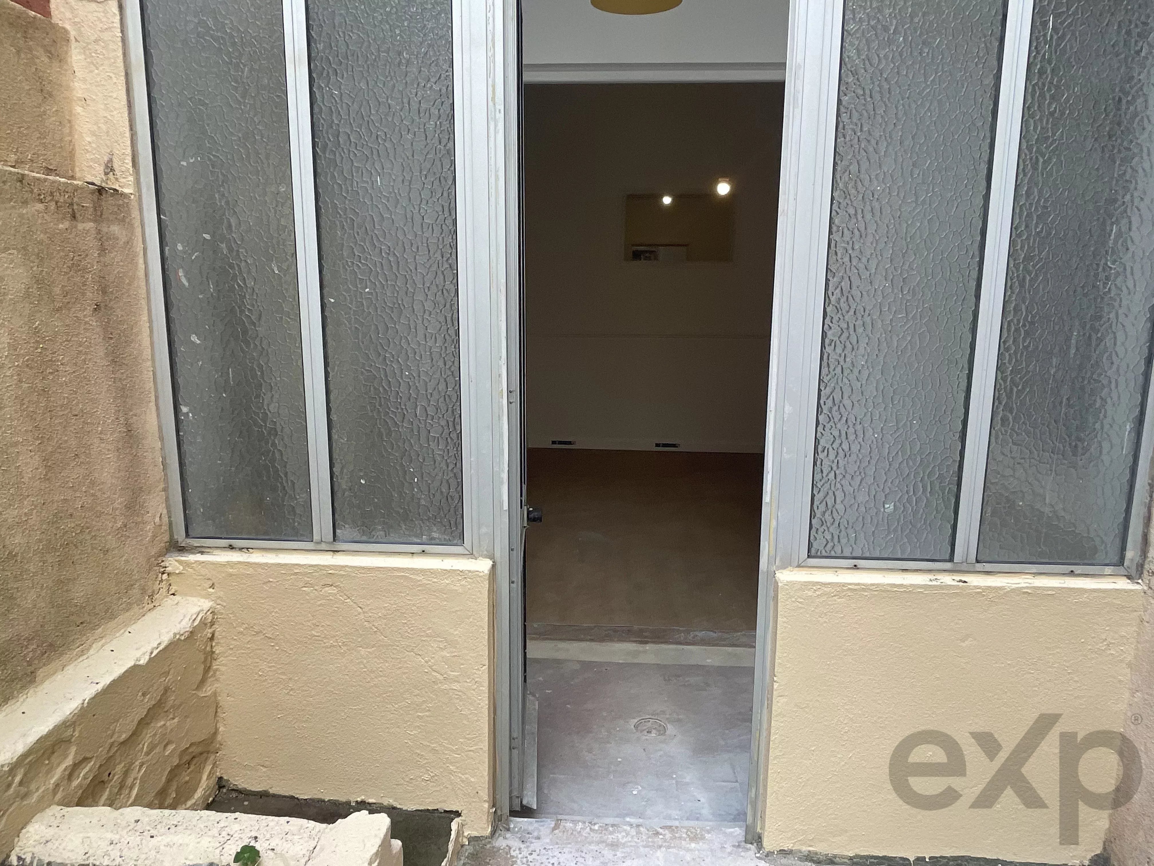 T3 com charme e logradouro Para Remodelar – Lisboa 86916807 image 34