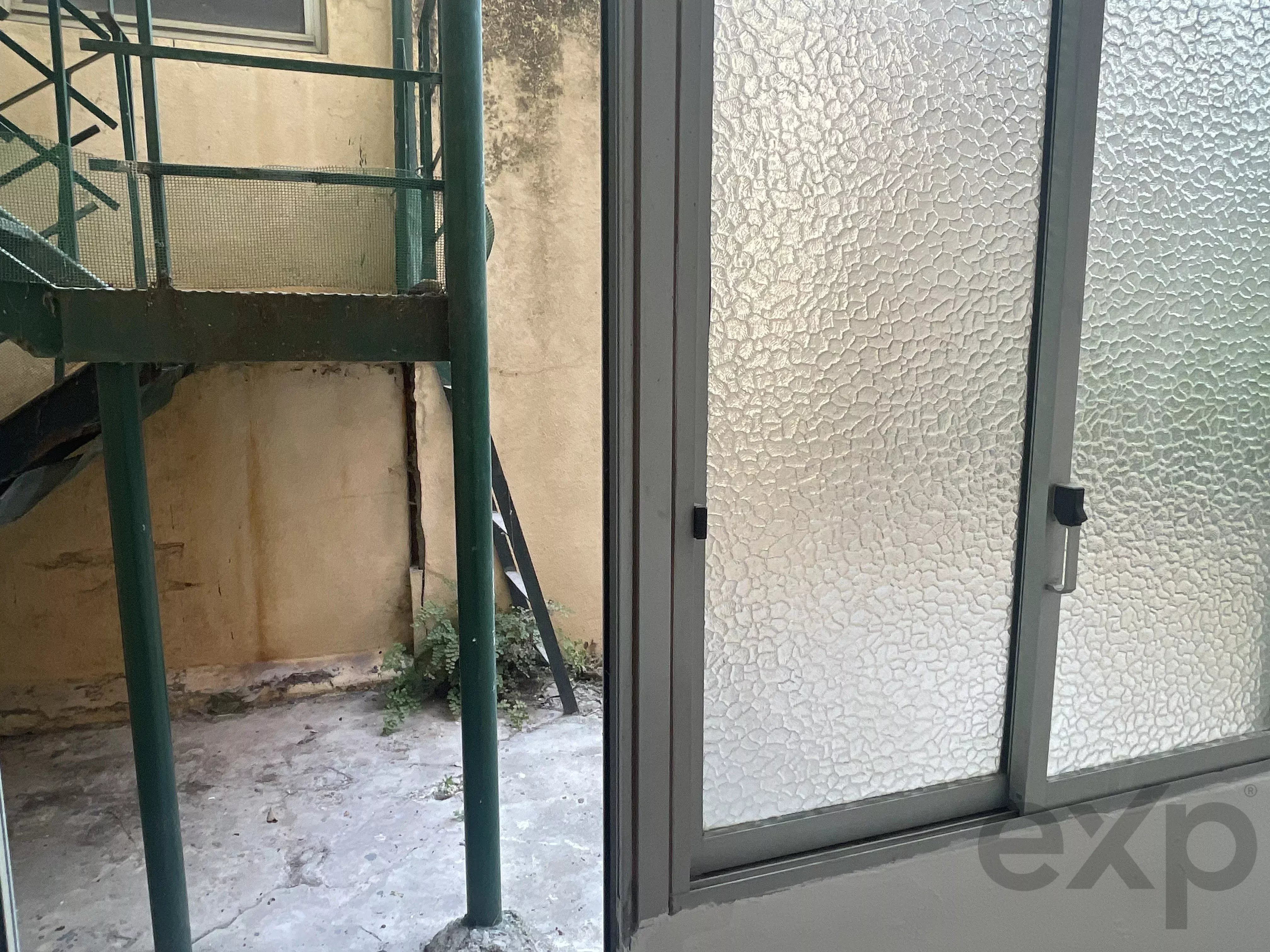 T3 com charme e logradouro Para Remodelar – Lisboa 86916807 image 43