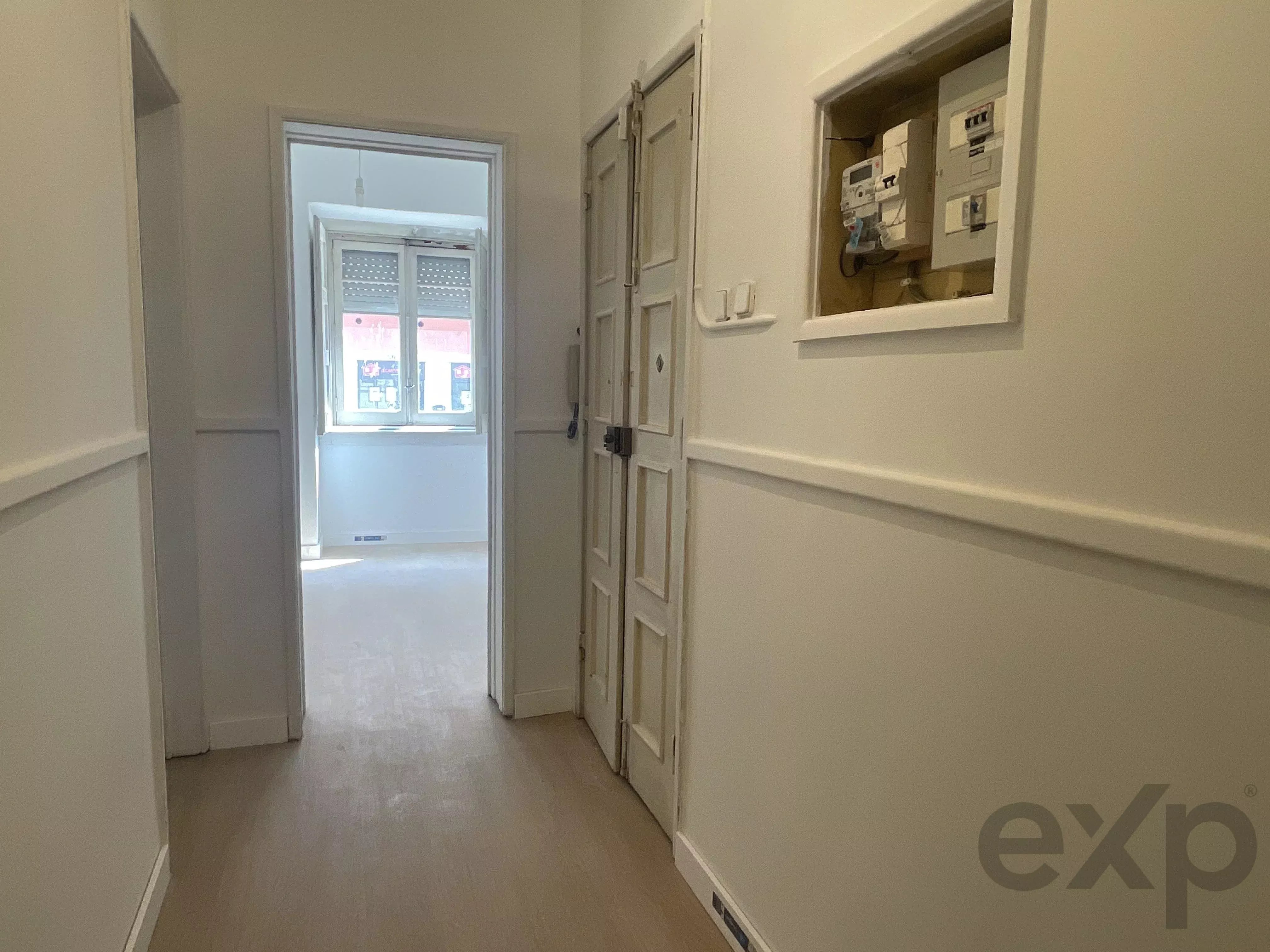 T3 com charme e logradouro Para Remodelar – Lisboa 86916807 image 24