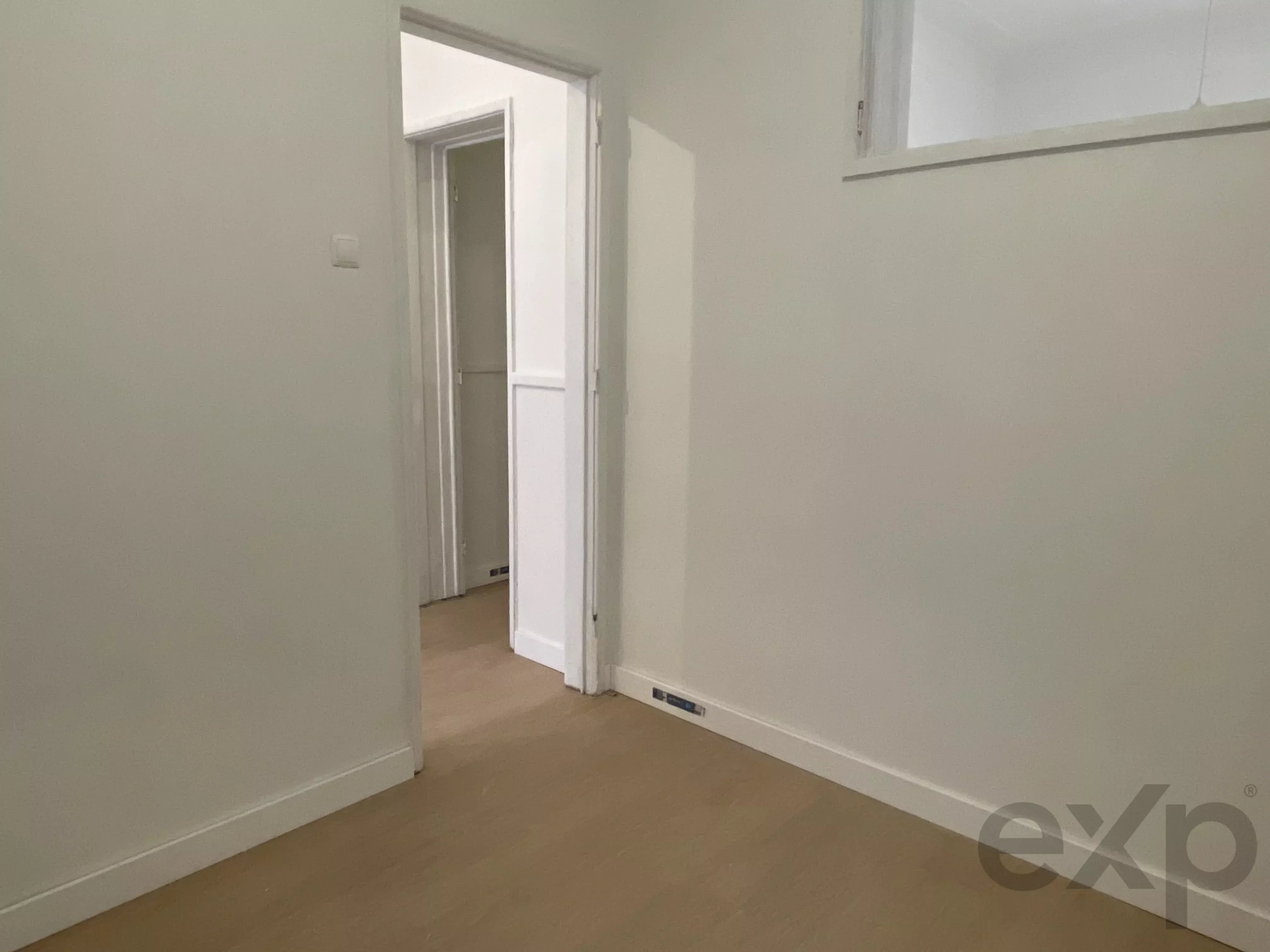T3 com charme e logradouro Para Remodelar – Lisboa 86916807 image 21