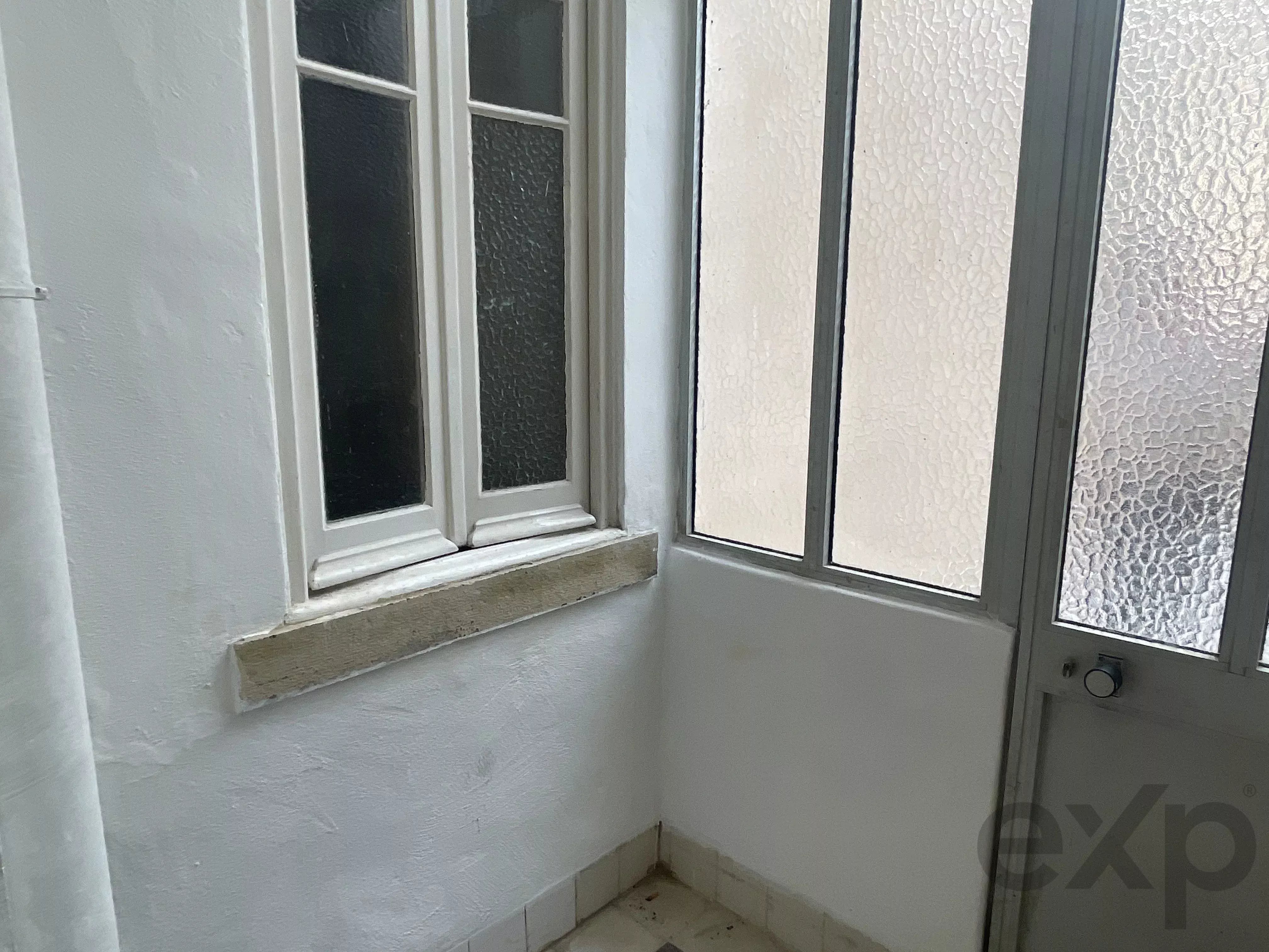 T3 com charme e logradouro Para Remodelar – Lisboa 86916807 image 33