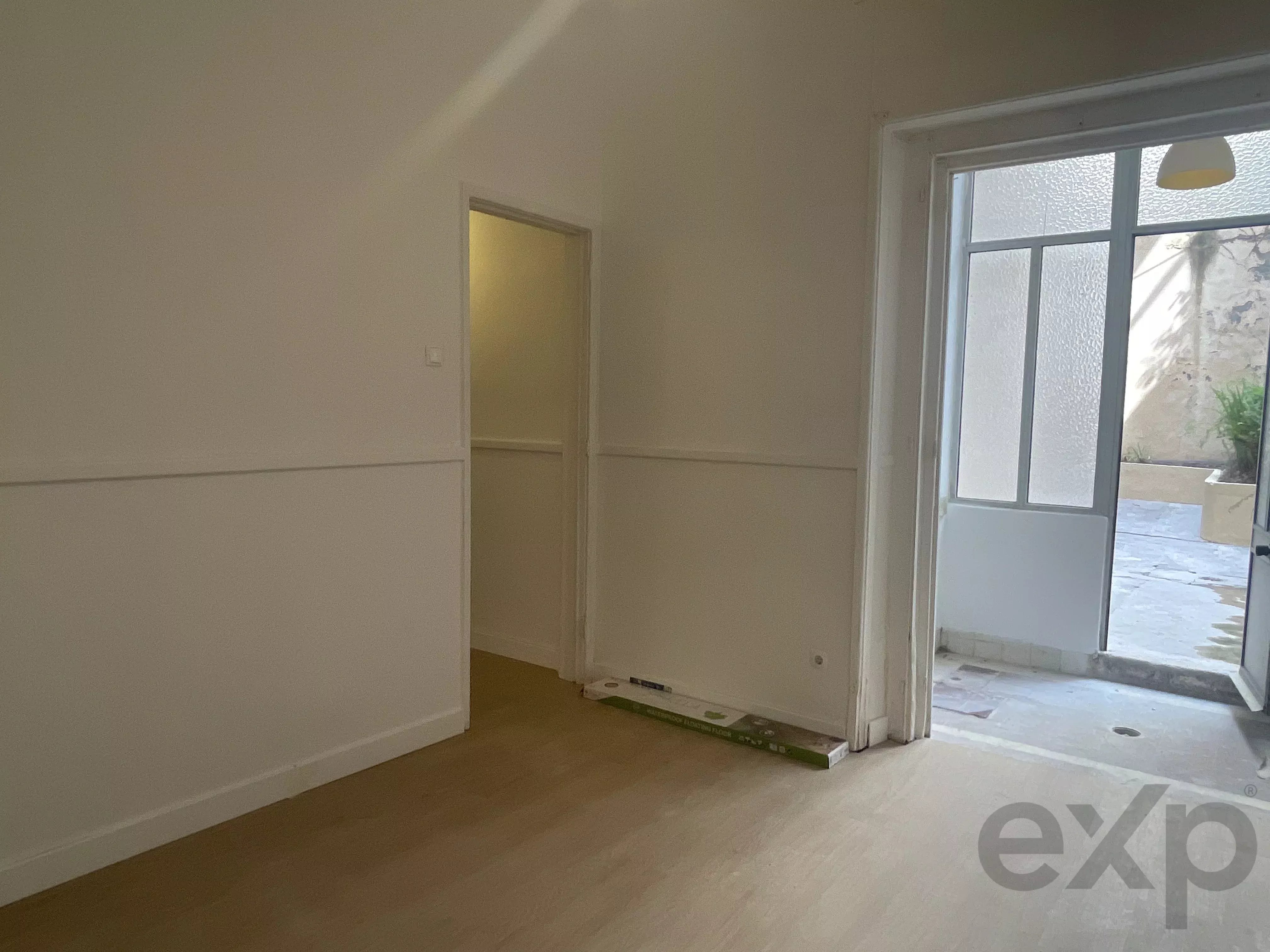 T3 com charme e logradouro Para Remodelar – Lisboa 86916807 image 29