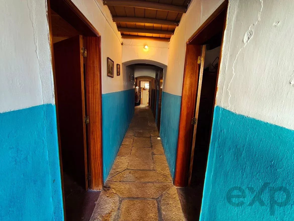 Casa tradicional de 8 assoalhadas na Comenda, 243 m²