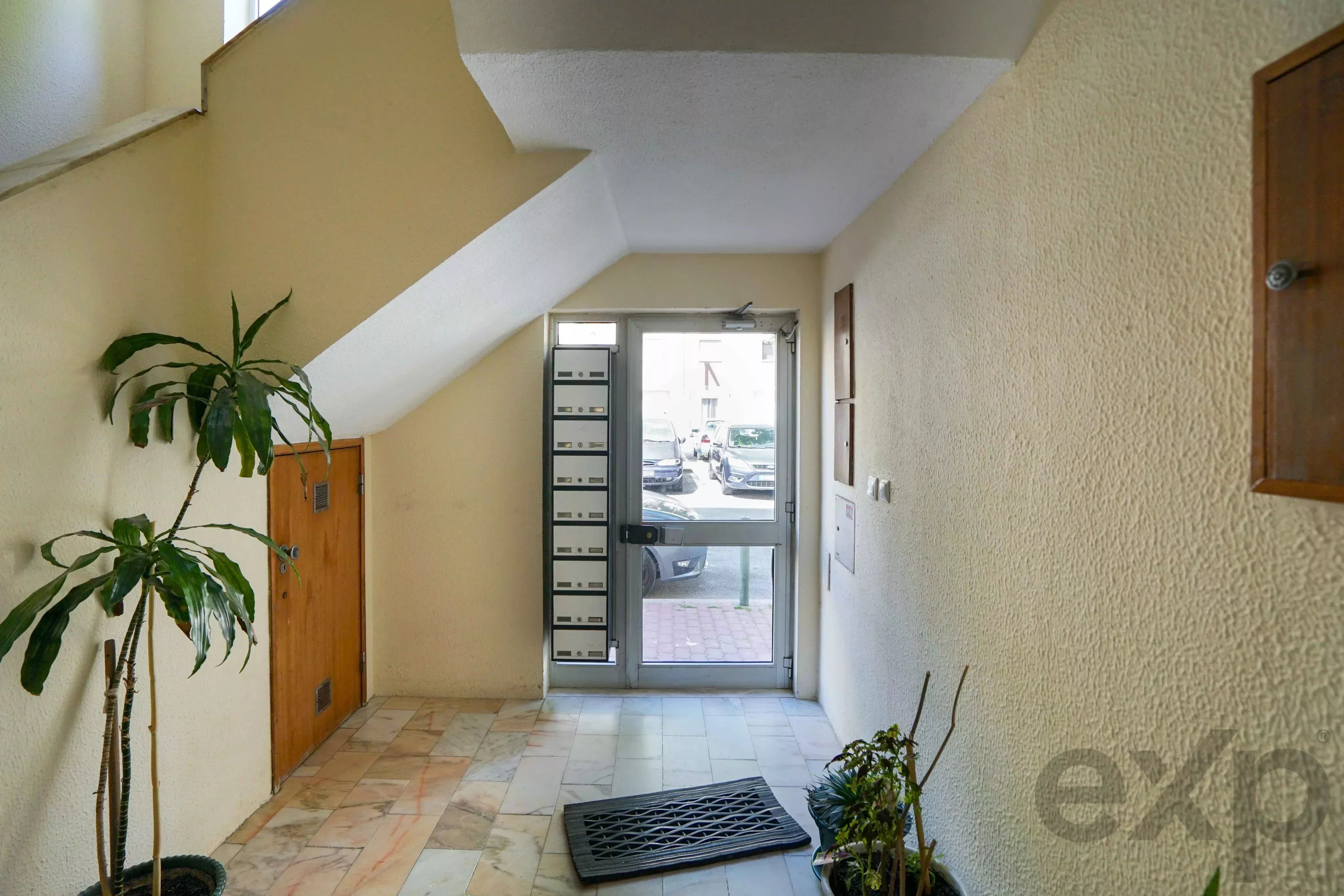 Renovated T2, Povoa de Santa Iria 86927003 image 22