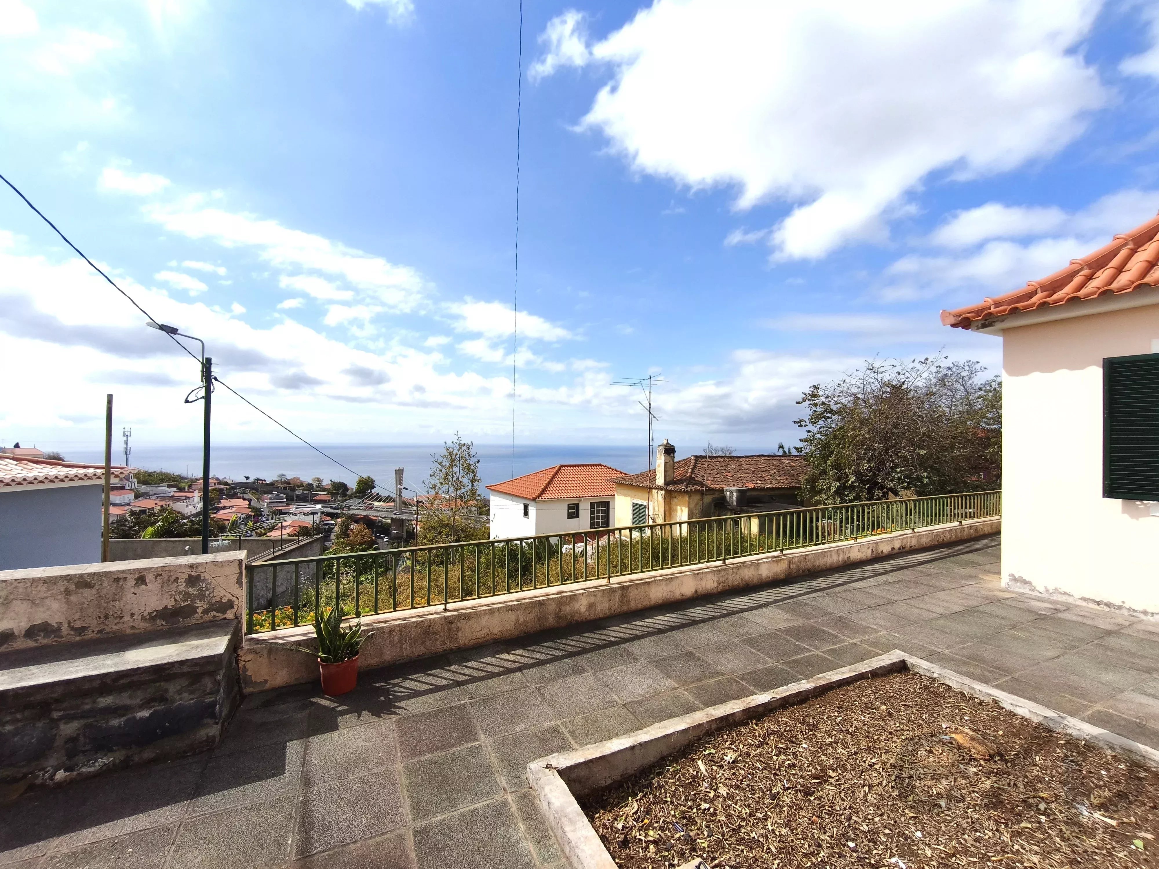 Moradia à venda em Funchal, 143 m²
