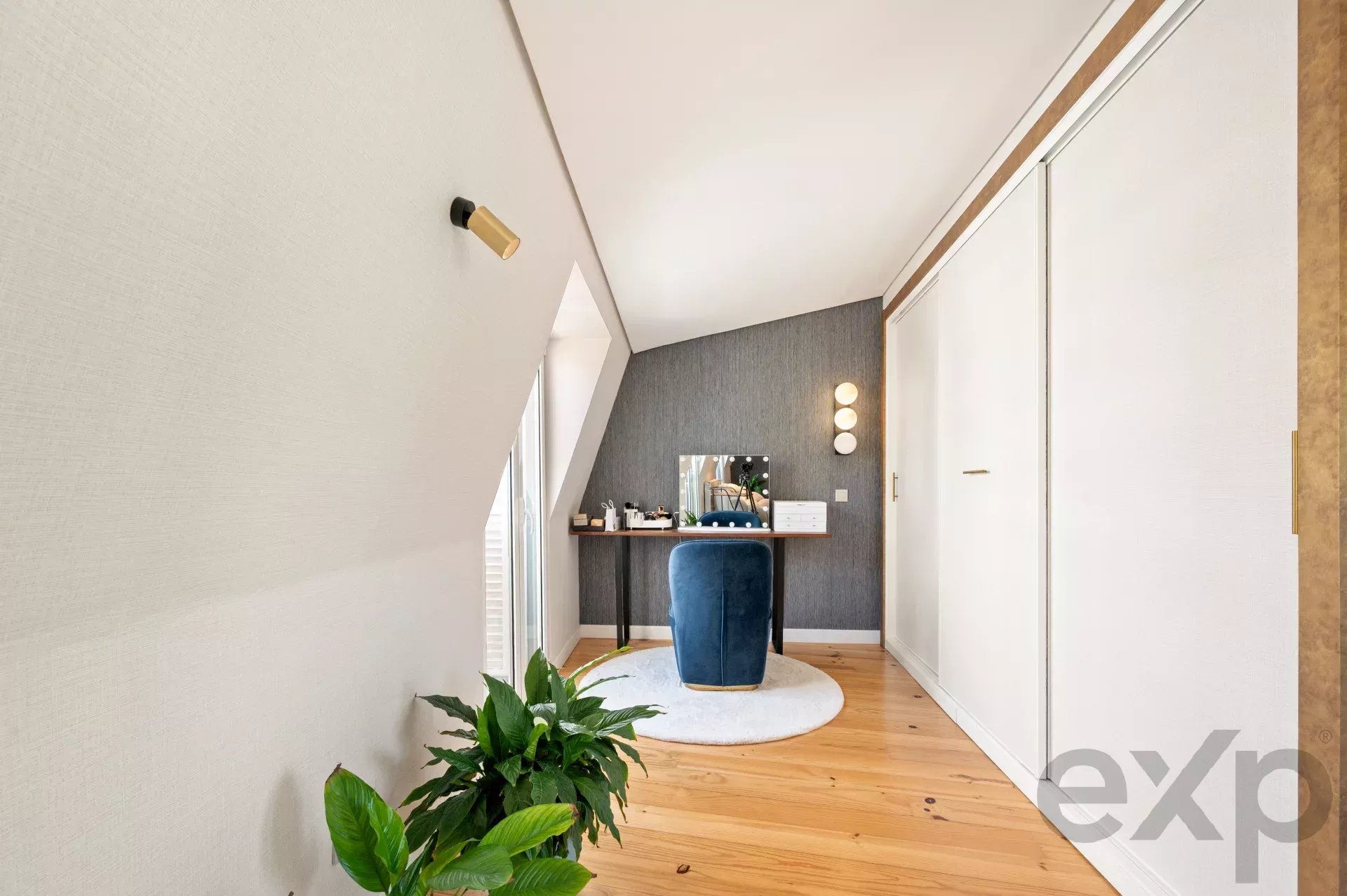 Elegant Two‑Bedroom + One‑Bathroom Penthouse in Central Lisbon 86935832 image 49