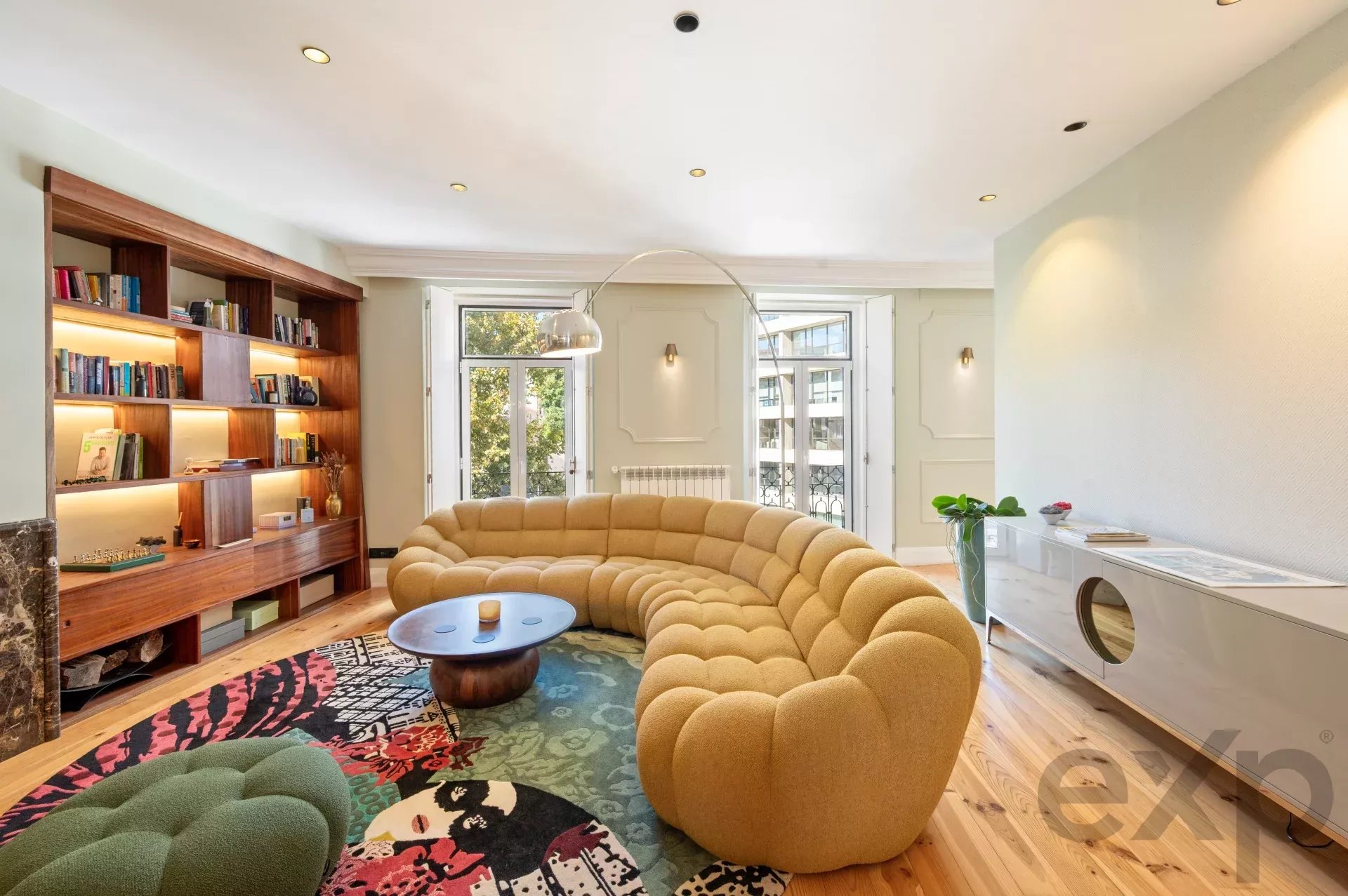 Elegant Two‑Bedroom + One‑Bathroom Penthouse in Central Lisbon 86935832 image 18