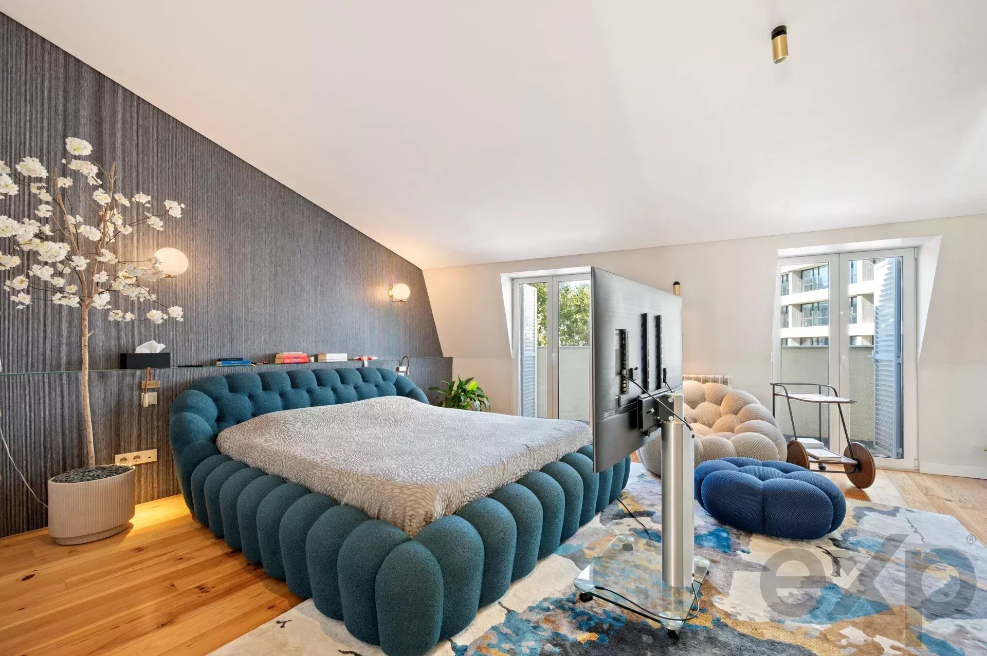 Elegant Two‑Bedroom + One‑Bathroom Penthouse in Central Lisbon 86935832 image 46