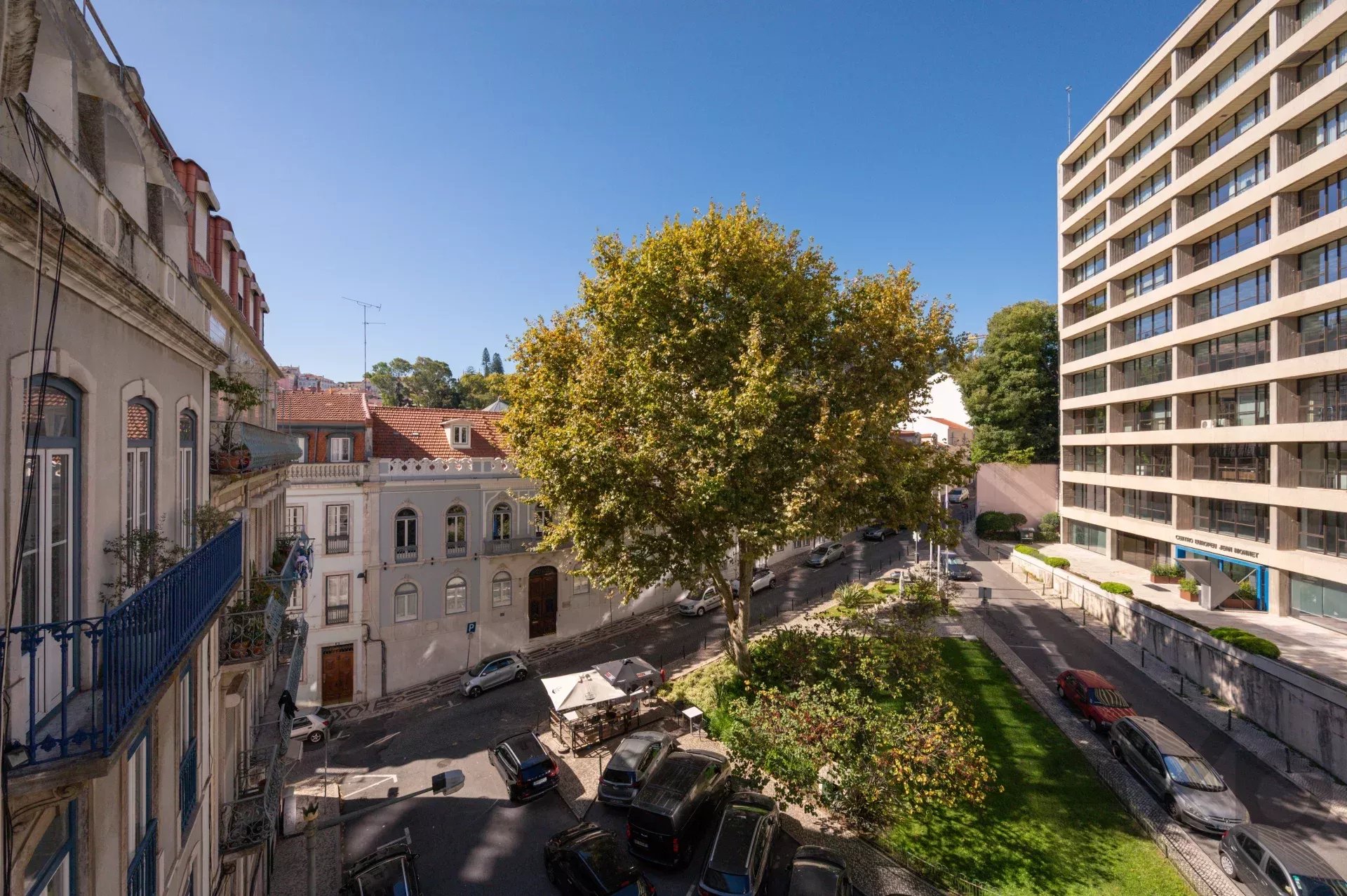 Elegant Two‑Bedroom + One‑Bathroom Penthouse in Central Lisbon 86935832 image 62