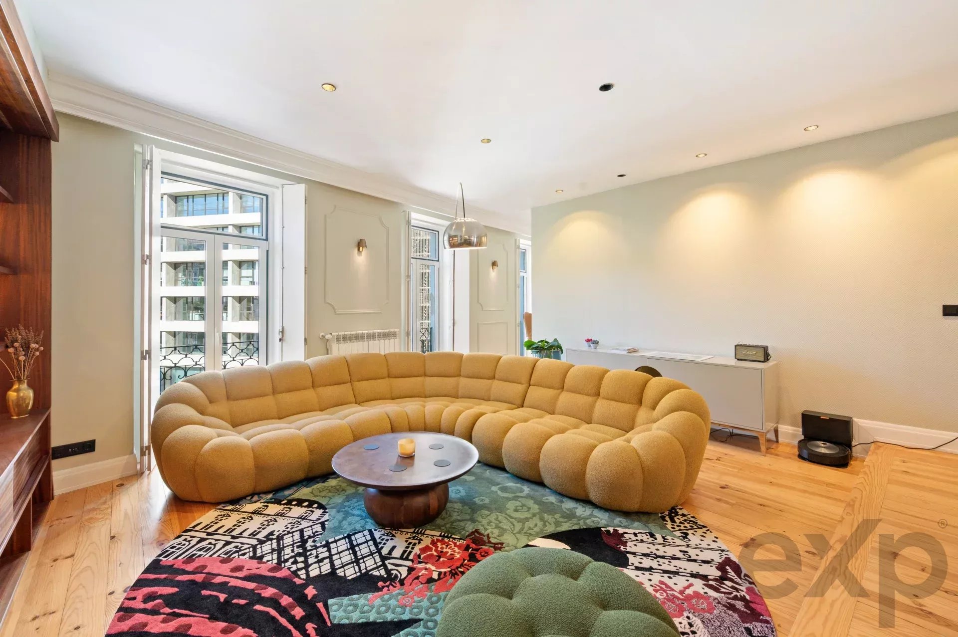 Elegant Two‑Bedroom + One‑Bathroom Penthouse in Central Lisbon 86935832 image 19