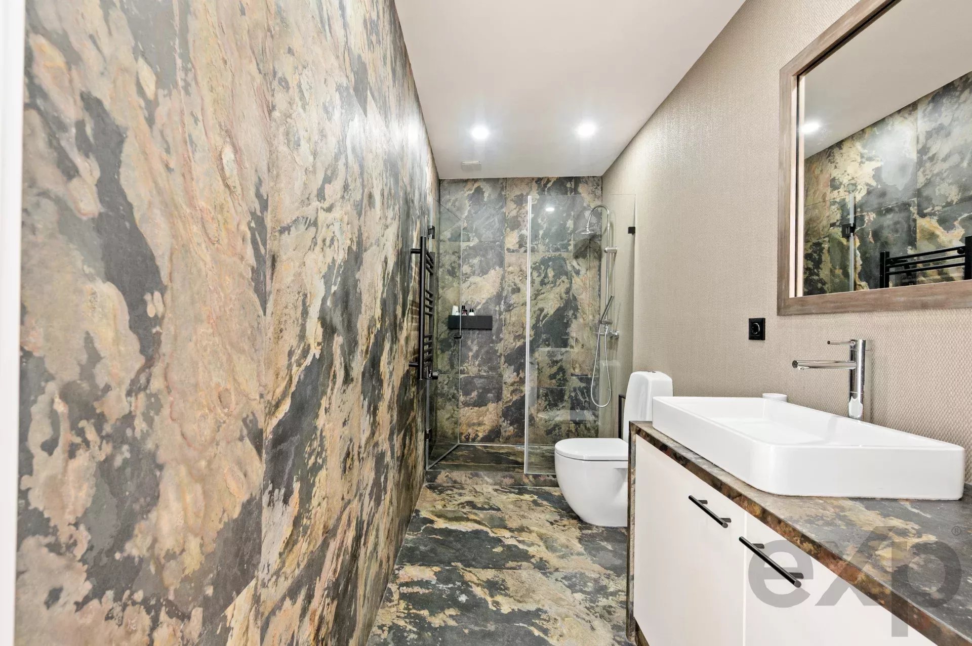 Elegant Two‑Bedroom + One‑Bathroom Penthouse in Central Lisbon 86935832 image 8