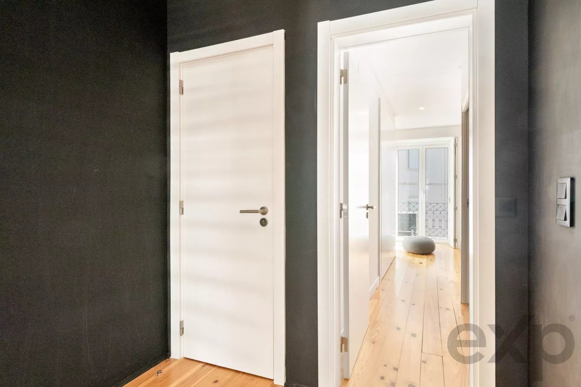 Elegant Two‑Bedroom + One‑Bathroom Penthouse in Central Lisbon 86935832 image 38