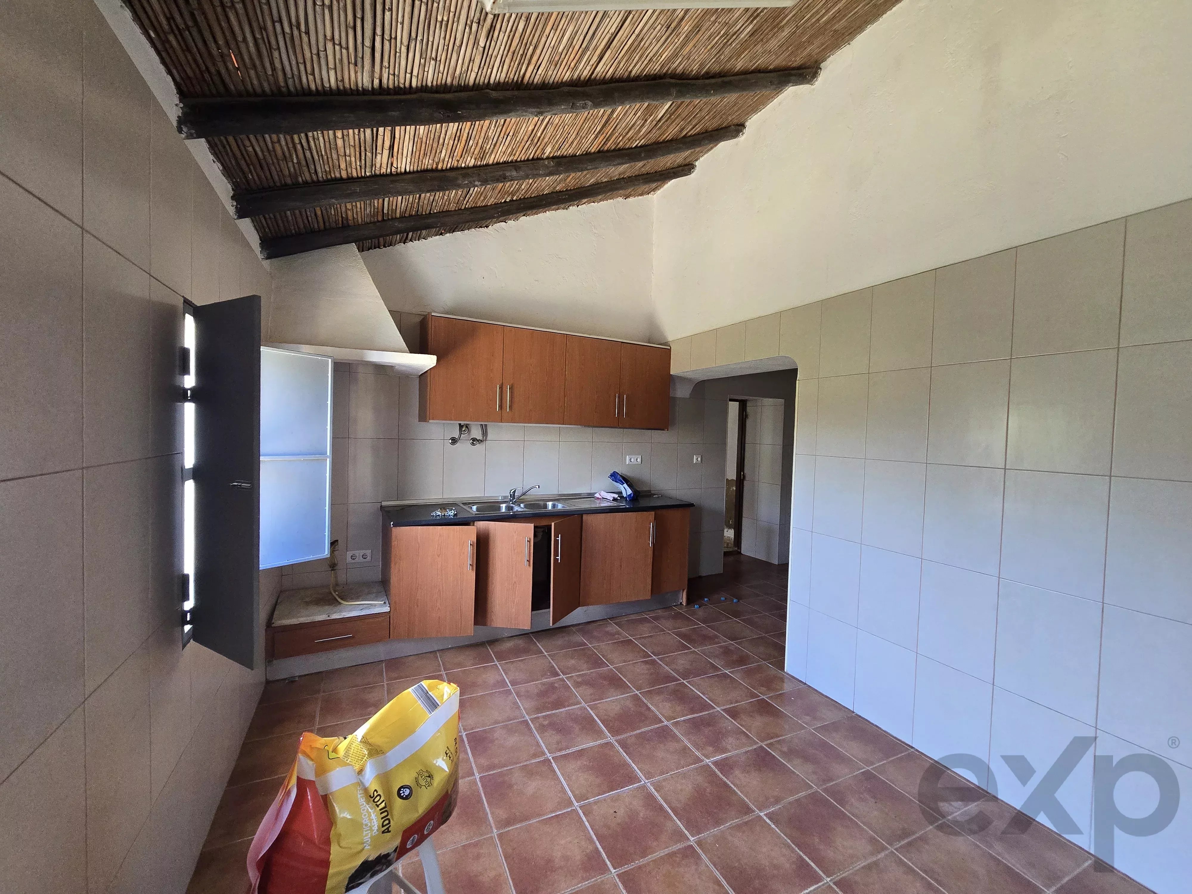 Estate comprising six rooms, situated on 1.5 hectares of land with a sea view 86949039 image 30