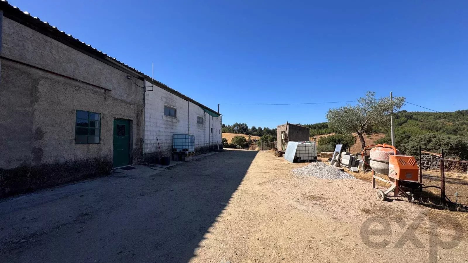 Loja de comércio à venda em Aranhas, 710 m²