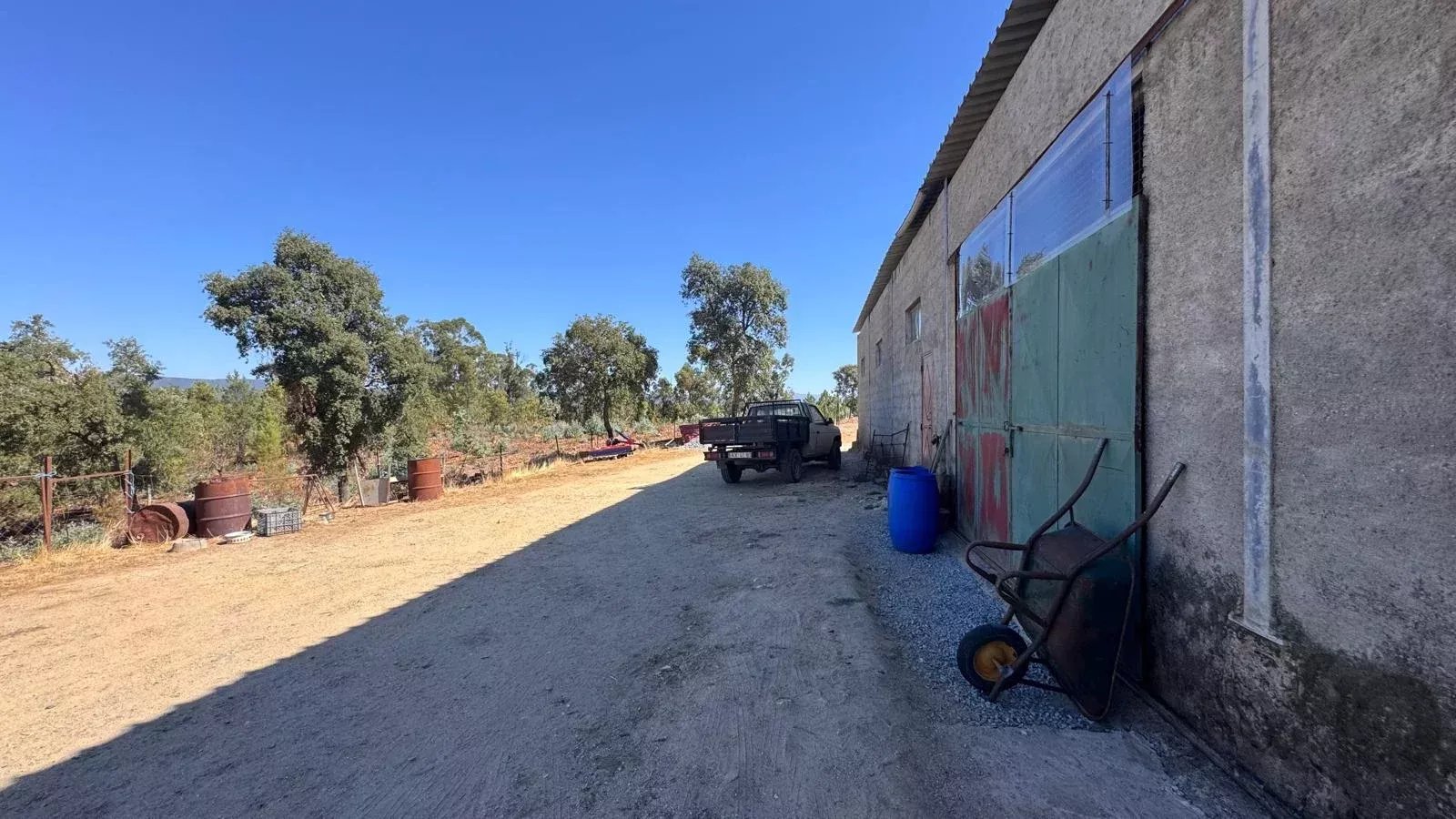 Loja de comércio à venda em Aranhas, 710 m²