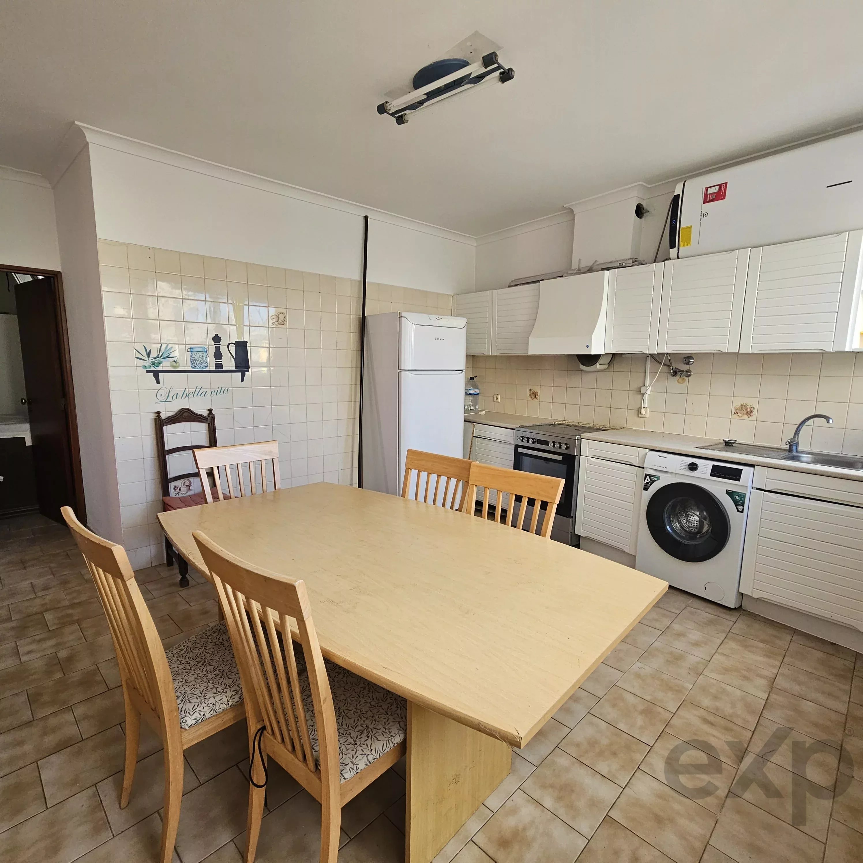 Two‑bedroom apartment in city centre 86970108 image 2