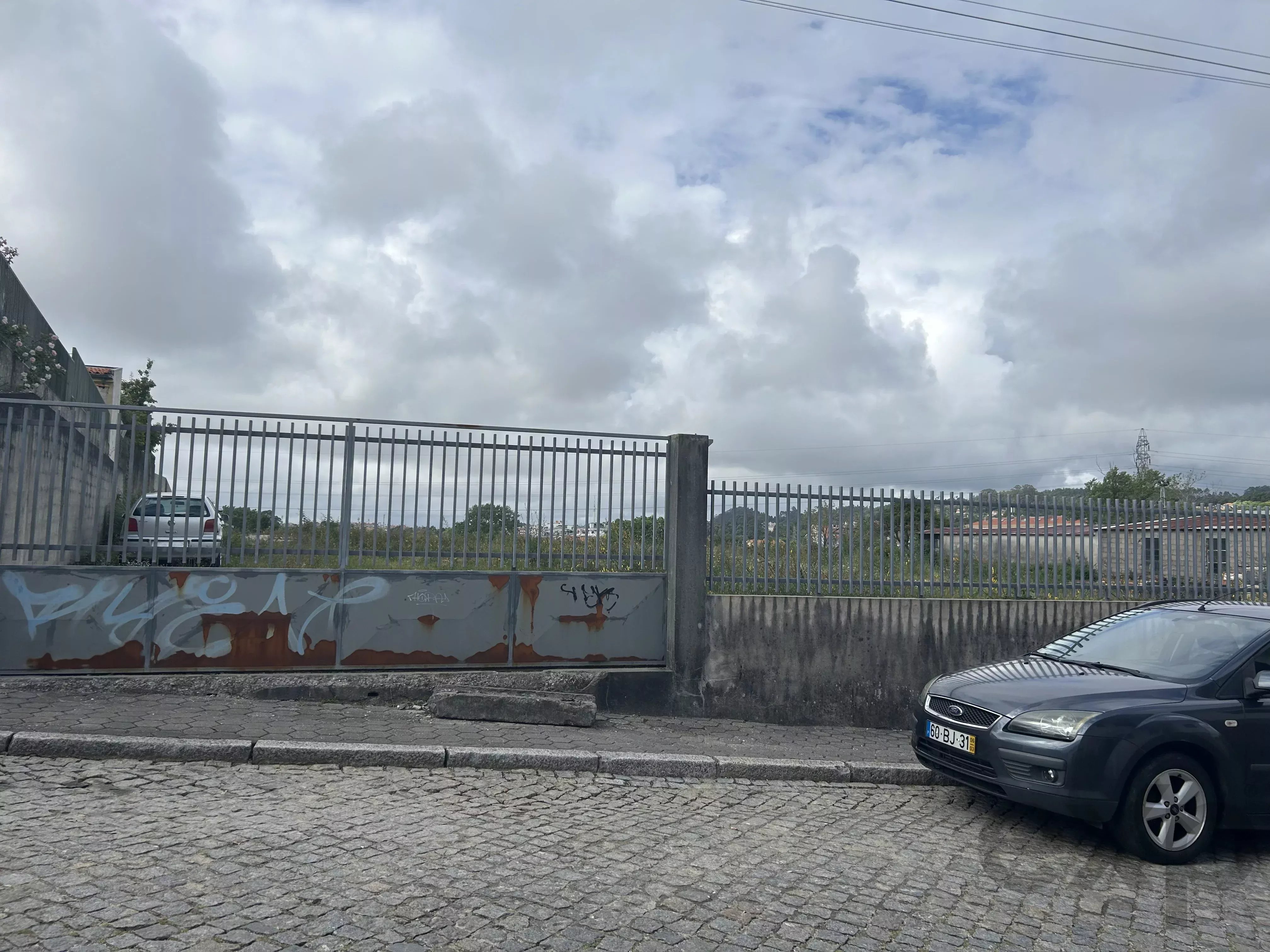 Terreno urbano para construção em Canelas