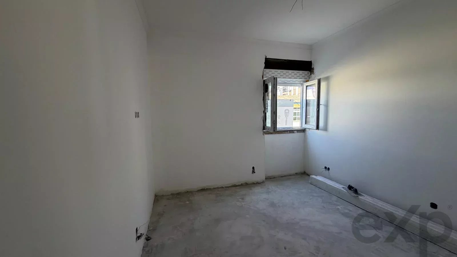 Apartamento à venda em Amora, Rua General Humberto Delgado, 2845-014 Amora, 56 m²