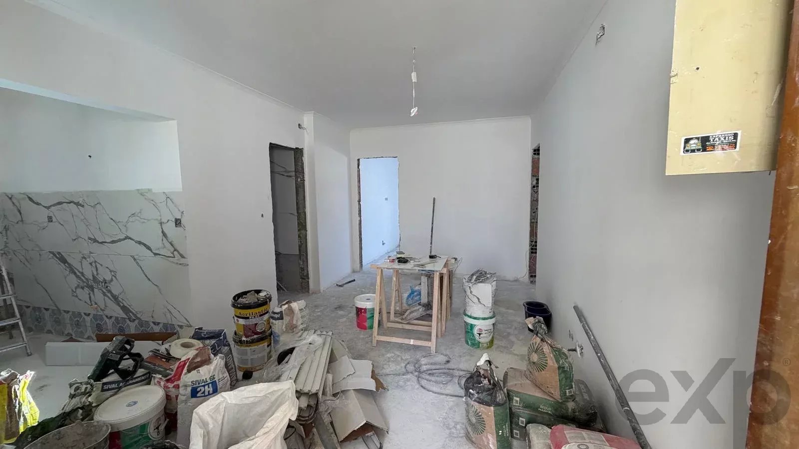 T2 Apartment for Remodelling, Paivães, Amora 86997802 image 8