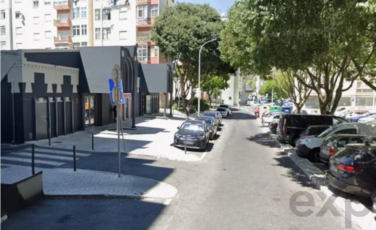 Estabelecimento Comercial/Armazém - Reboleira- AMADORA 87002390 image 2