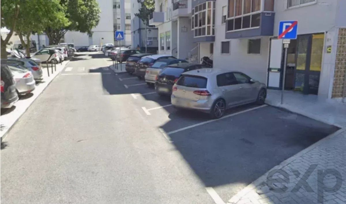 Estabelecimento Comercial/Armazém - Reboleira- AMADORA 87002390 image 3