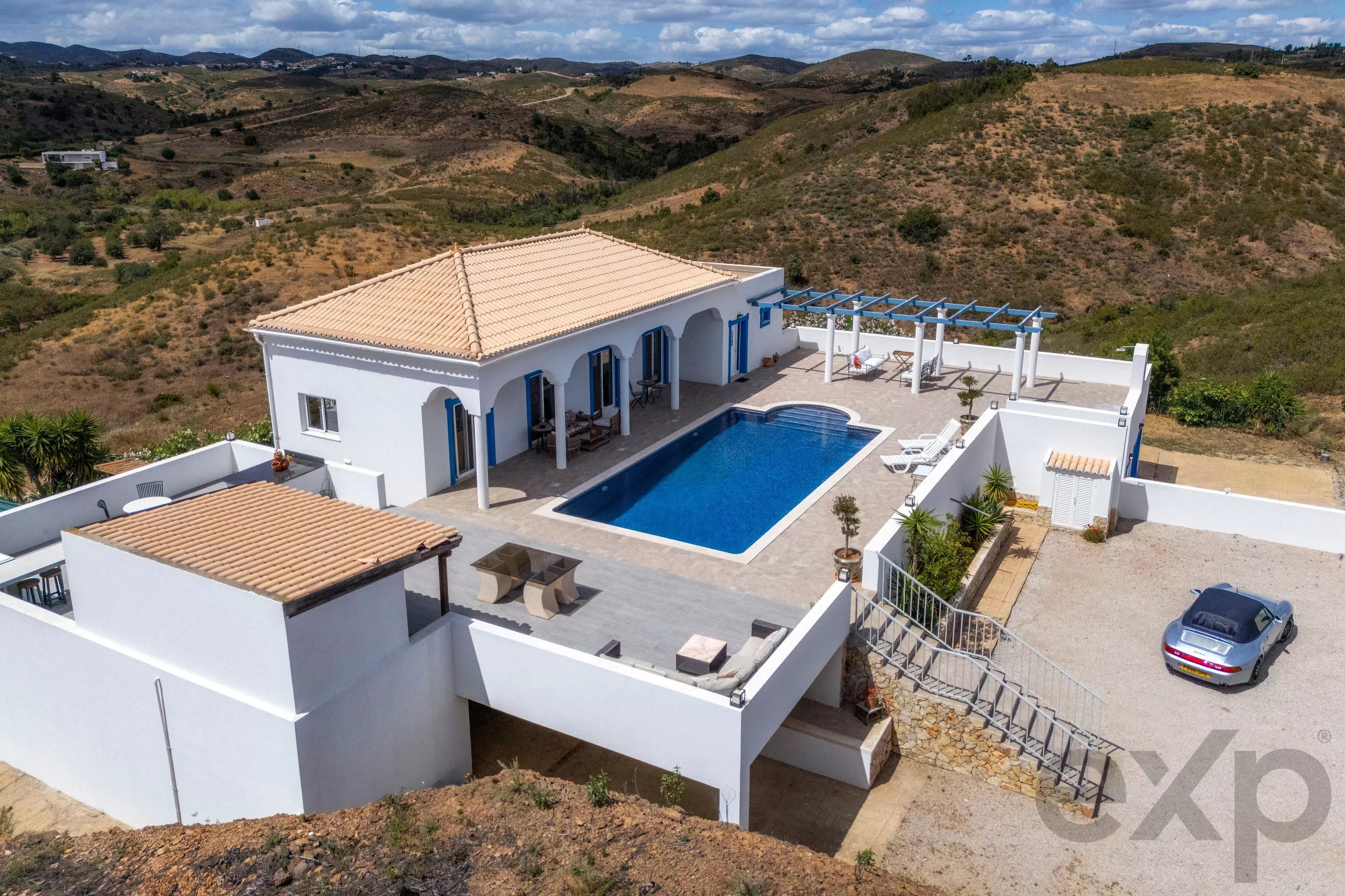 Country villa renovated with 5 bedrooms, swimming pool, panoramic views, 2 hectares 87005816 image 65