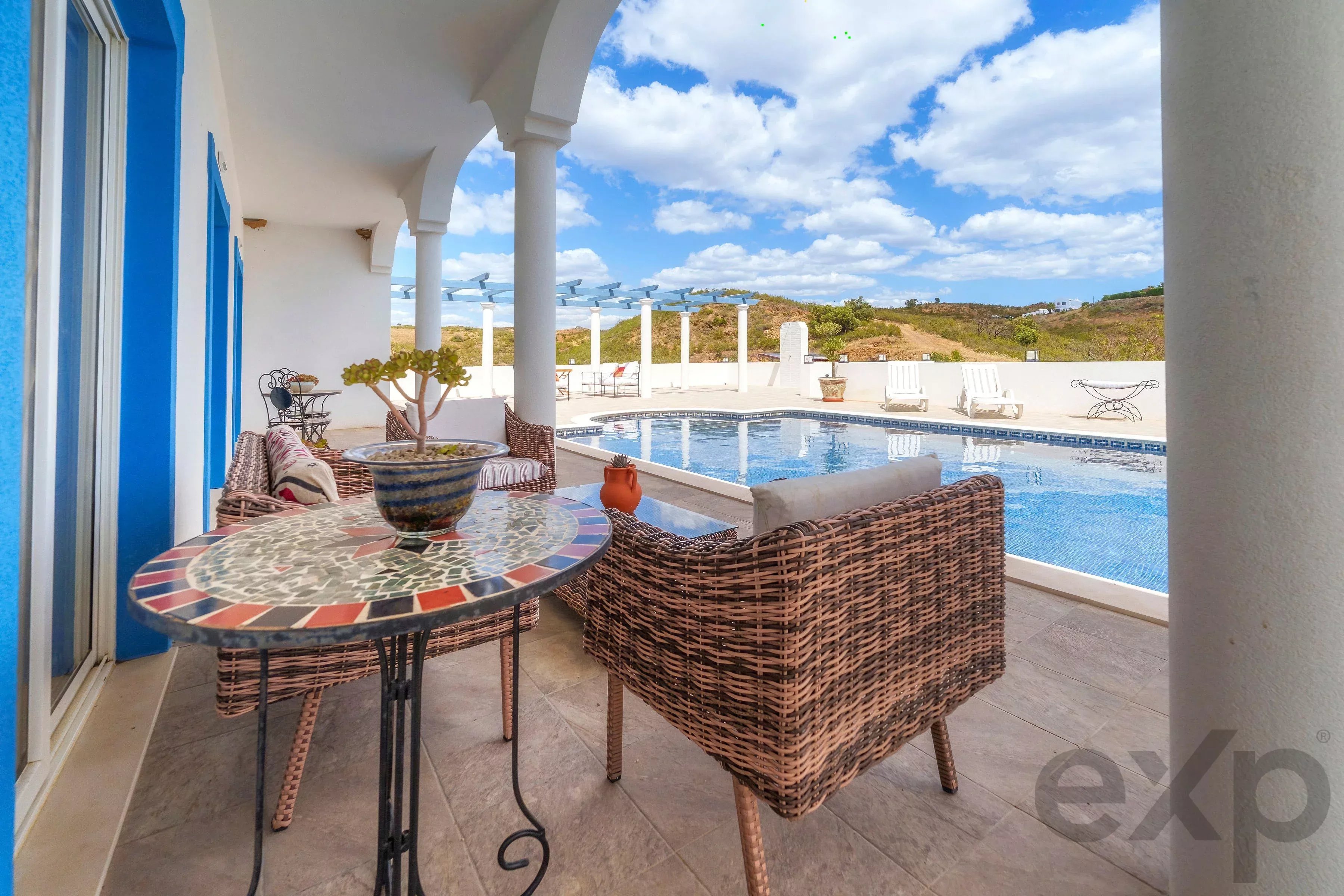 Country villa renovated with 5 bedrooms, swimming pool, panoramic views, 2 hectares 87005816 image 52