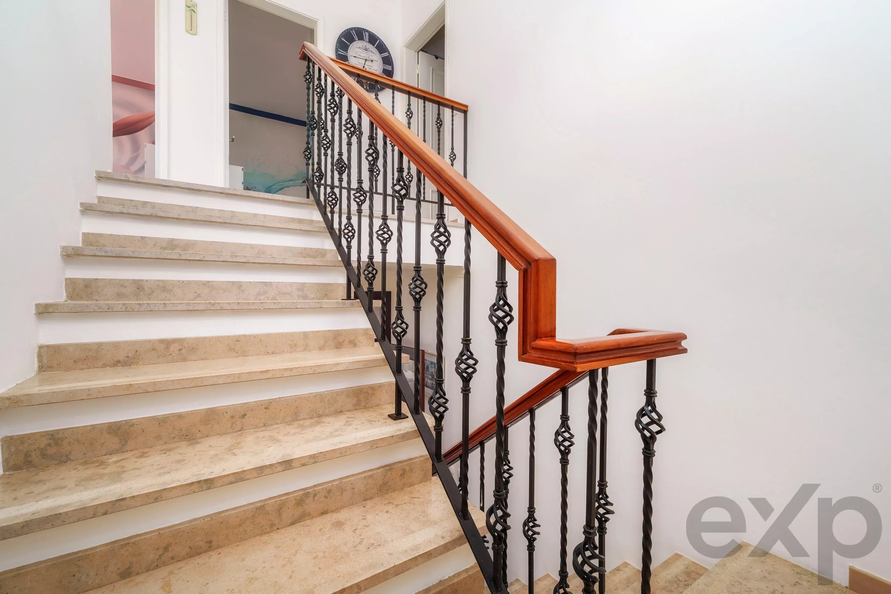 Fantastic charming home with 4 bedrooms, garden and pool in the surroundings of Olhão 87006245 image 25